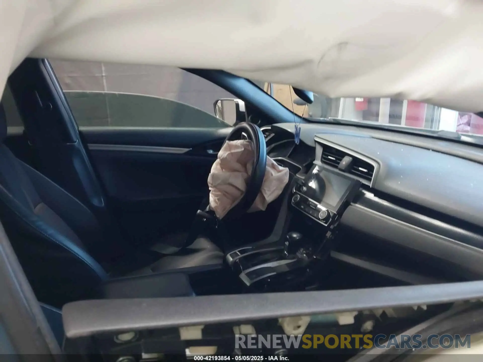 5 fotografías del automóvil dañado 2HGFC2F89KH587728 HONDA CIVIC 2019