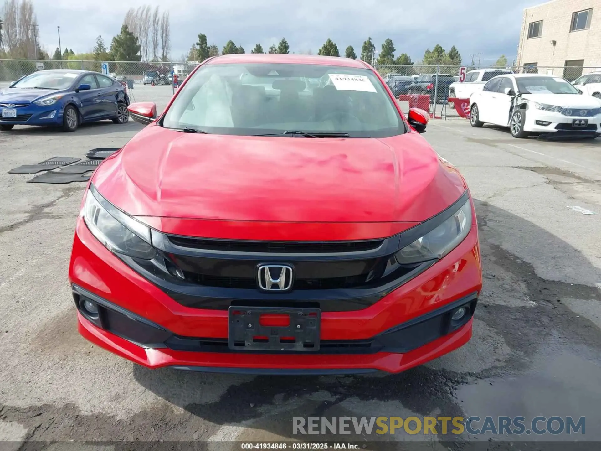 12 fotografías del automóvil dañado 2HGFC2F8XKH518773 HONDA CIVIC 2019
