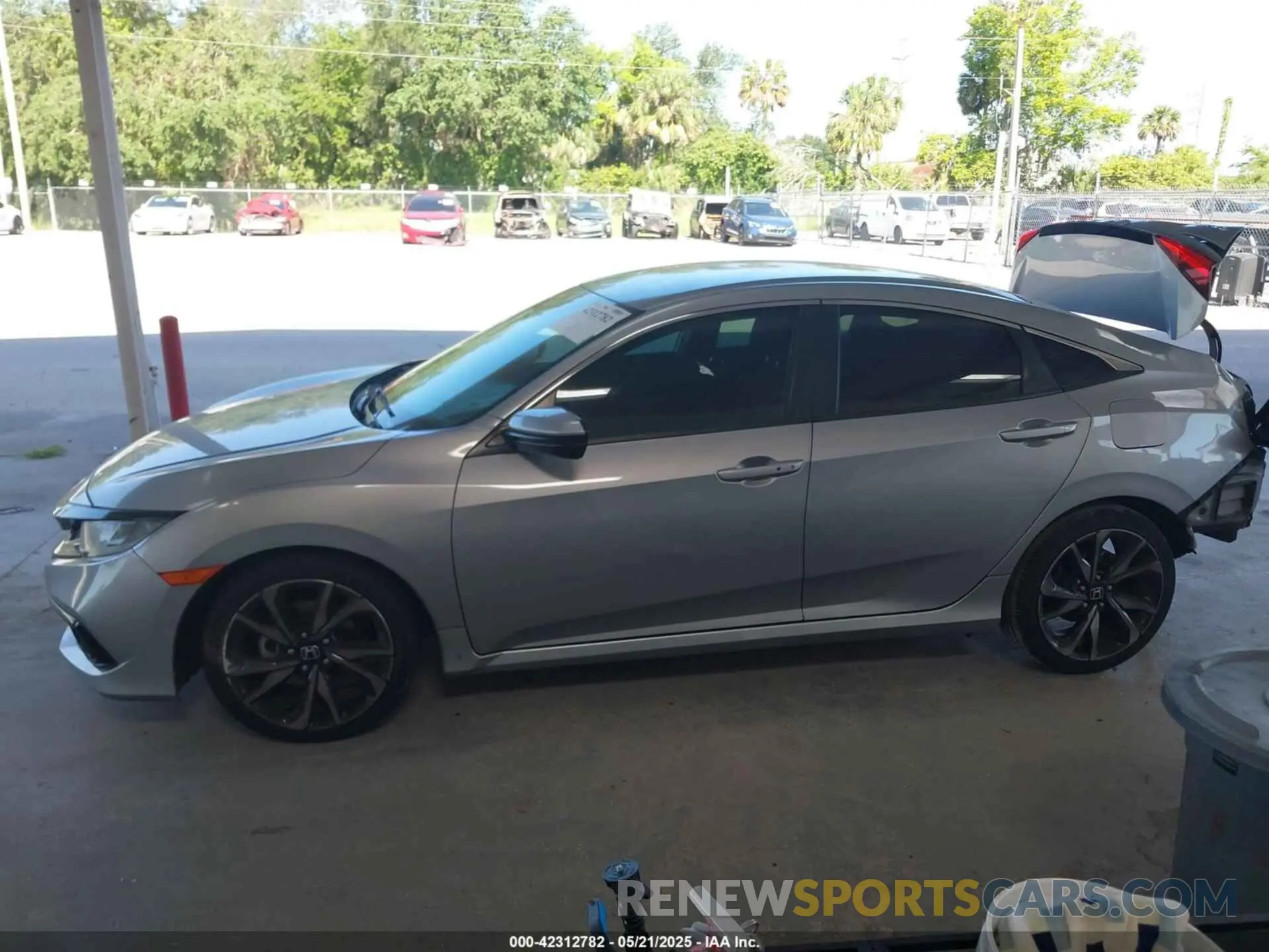 13 fotografías del automóvil dañado 2HGFC2F8XKH579802 HONDA CIVIC 2019