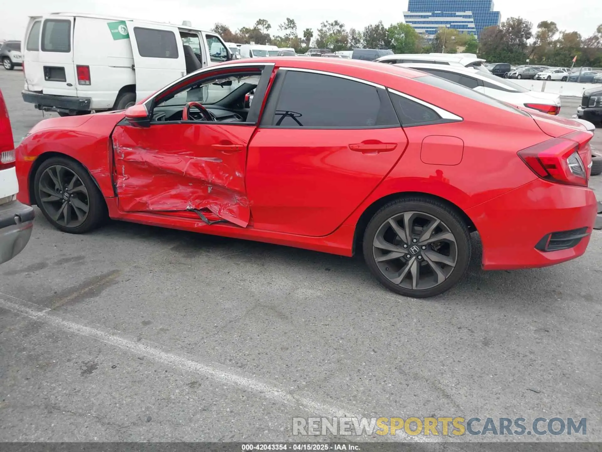 14 fotografías del automóvil dañado 2HGFC2F8XKH585650 HONDA CIVIC 2019