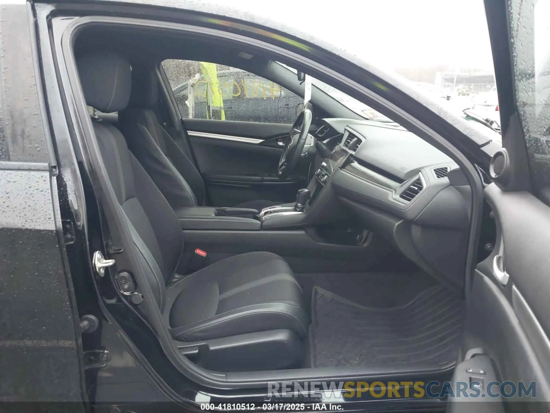 5 fotografías del automóvil dañado 2HGFC2F8XKH590993 HONDA CIVIC 2019