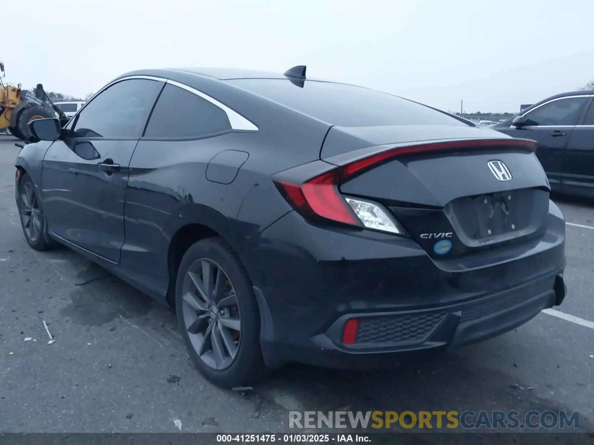 3 fotografías del automóvil dañado 2HGFC3B36KH357046 HONDA CIVIC 2019