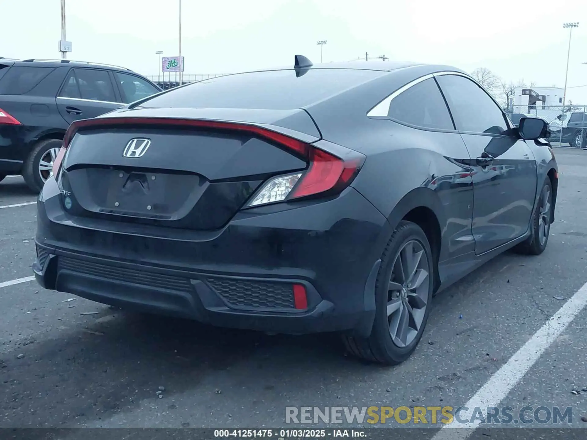 4 fotografías del automóvil dañado 2HGFC3B36KH357046 HONDA CIVIC 2019