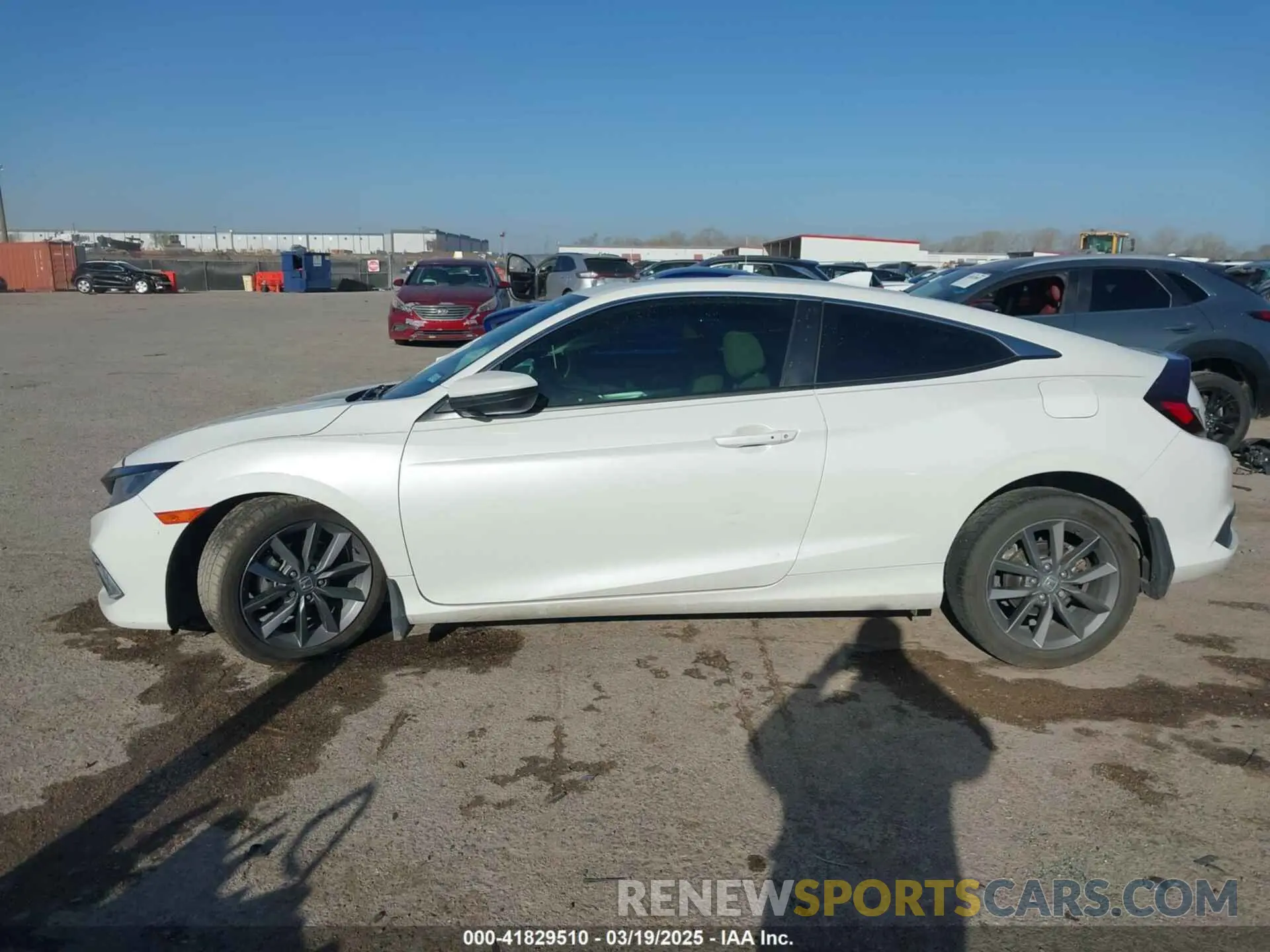 14 fotografías del automóvil dañado 2HGFC3B36KH357449 HONDA CIVIC 2019