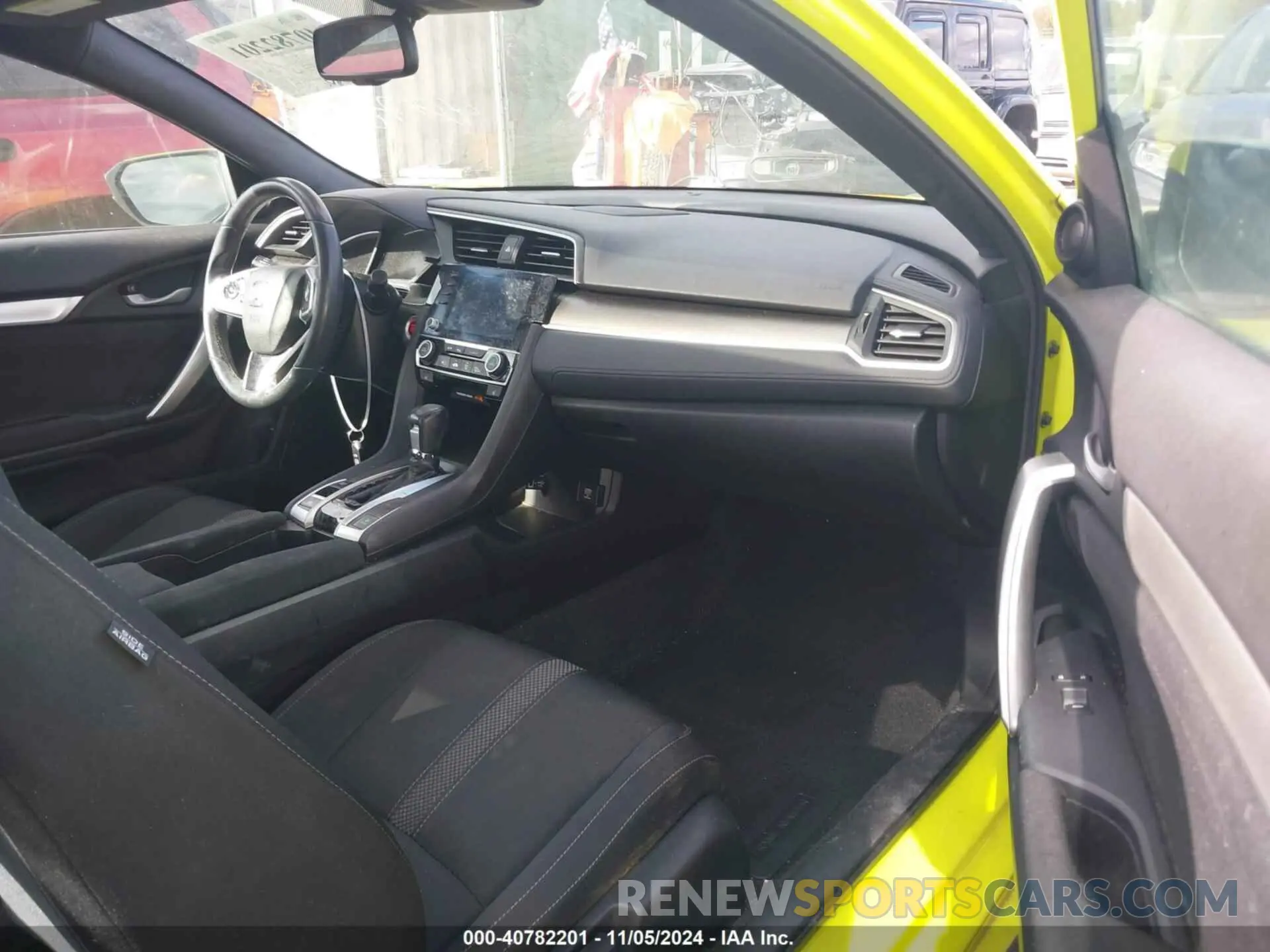5 fotografías del automóvil dañado 2HGFC3B37KH355208 HONDA CIVIC 2019