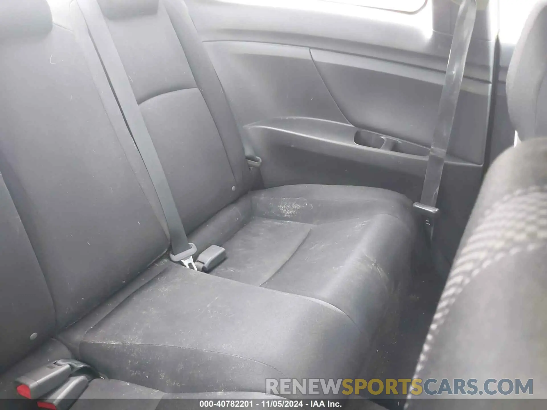 8 fotografías del automóvil dañado 2HGFC3B37KH355208 HONDA CIVIC 2019
