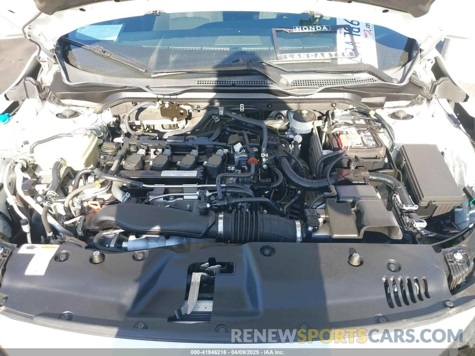 10 fotografías del automóvil dañado 2HGFC3B38KH357484 HONDA CIVIC 2019