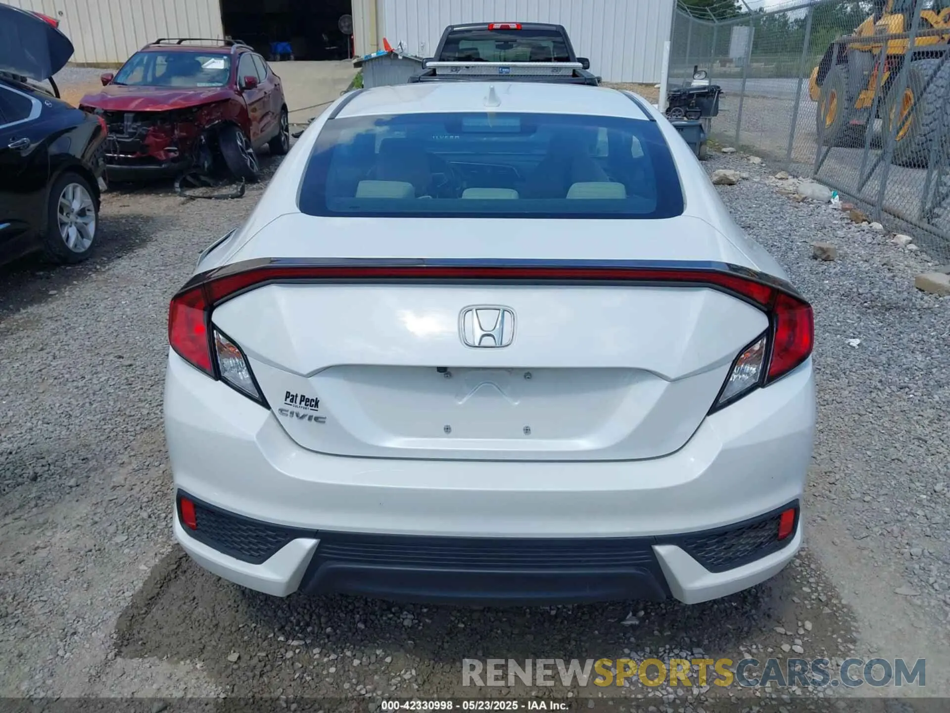 16 fotografías del automóvil dañado 2HGFC3B39KH357459 HONDA CIVIC 2019