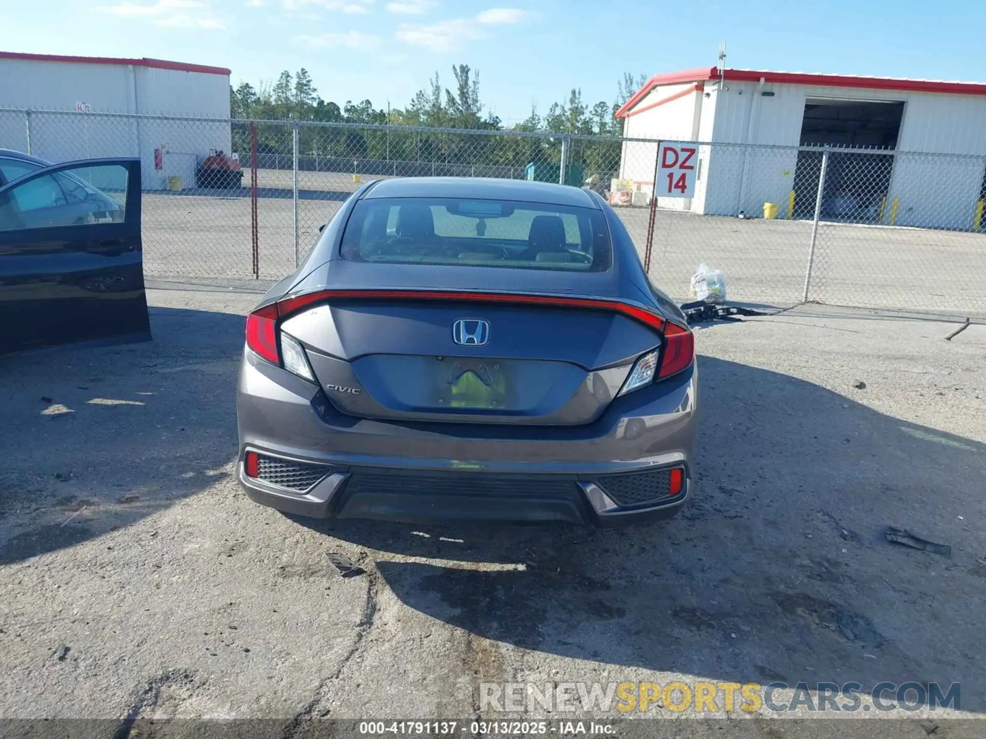 16 fotografías del automóvil dañado 2HGFC4B62KH301007 HONDA CIVIC 2019
