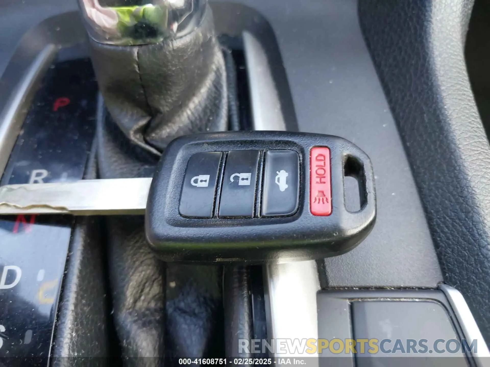 11 fotografías del automóvil dañado 2HGFC4B67KH302198 HONDA CIVIC 2019