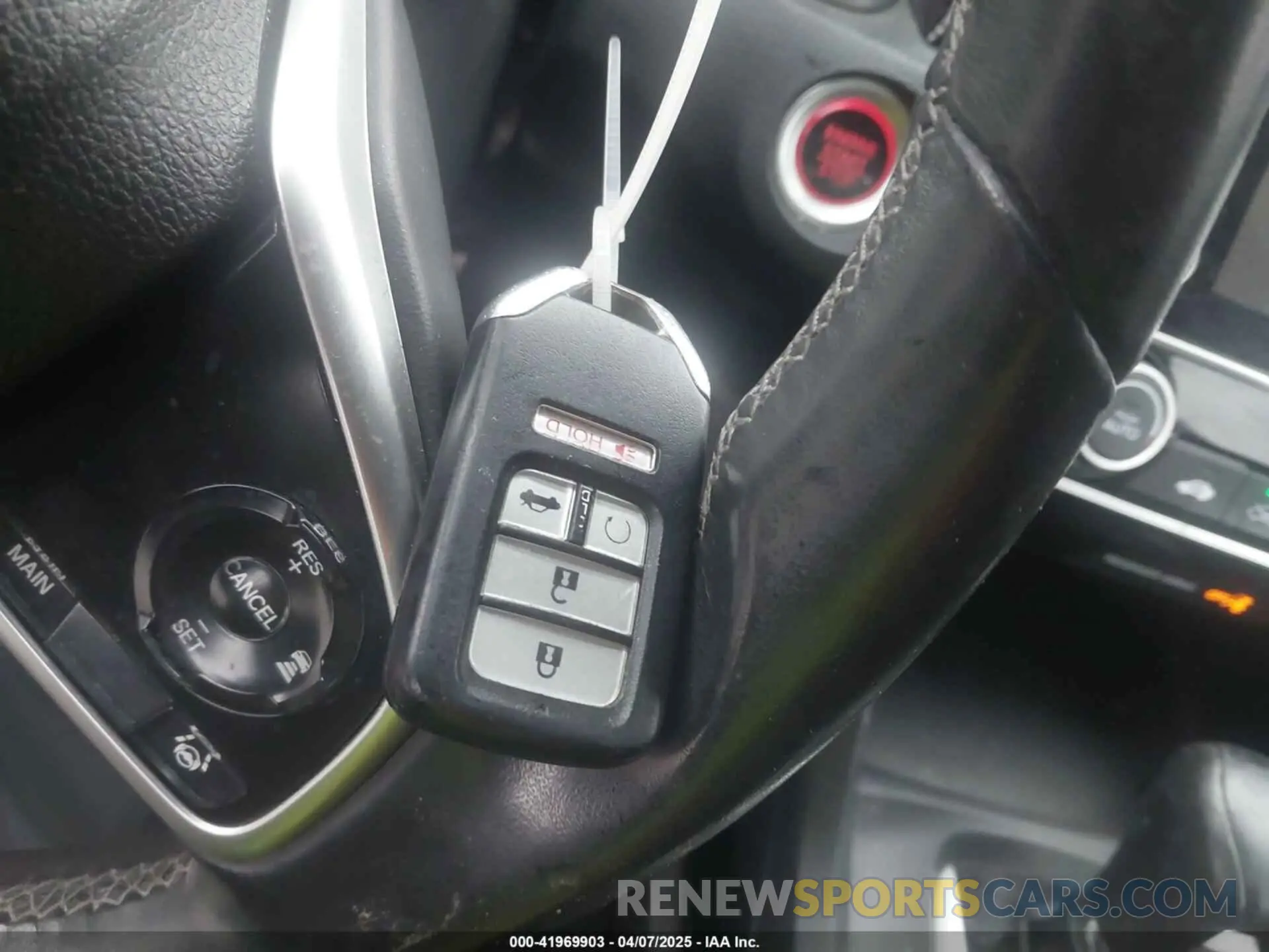 11 fotografías del automóvil dañado 2HGFC4B80KH303422 HONDA CIVIC 2019