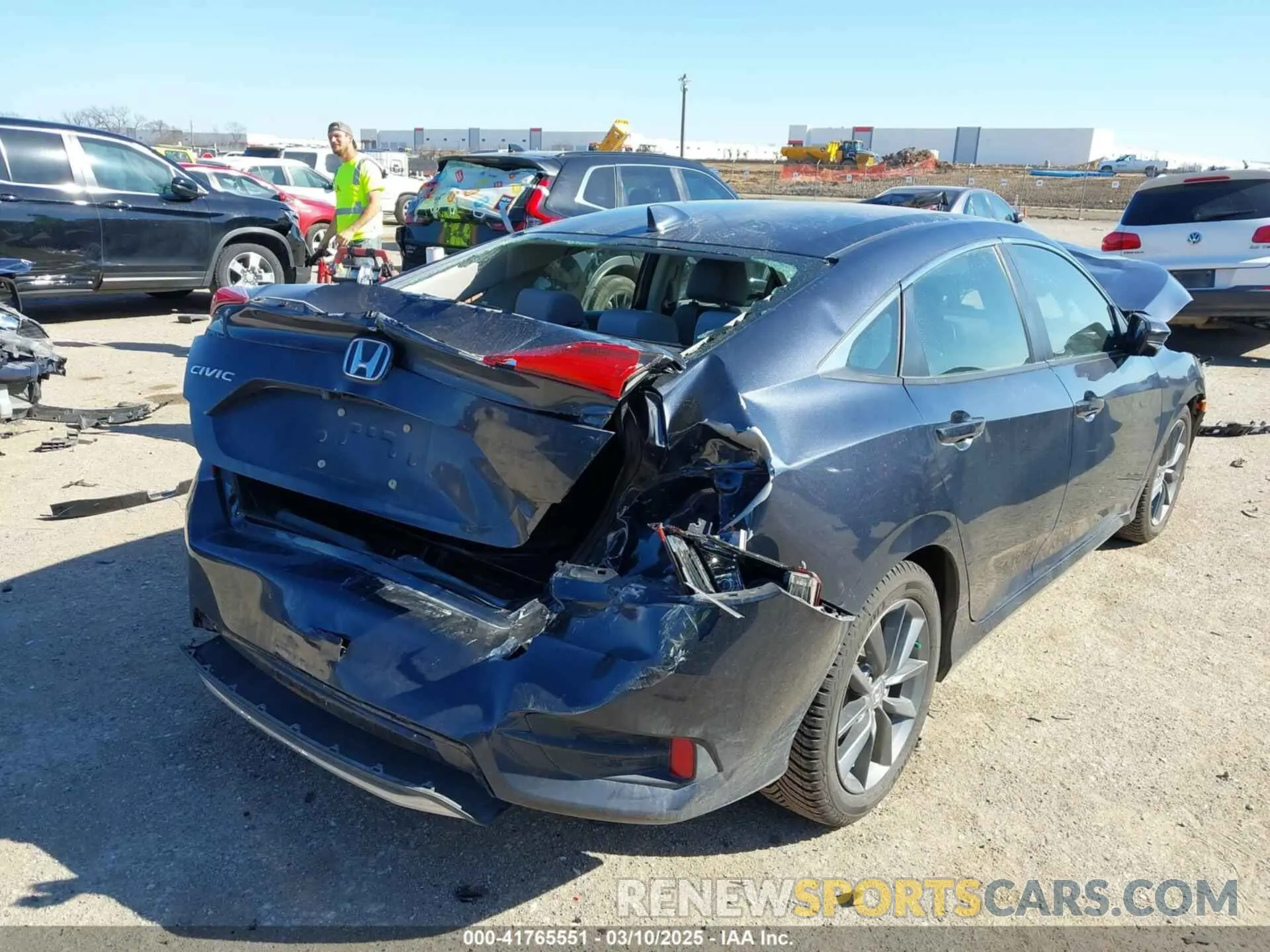 4 fotografías del automóvil dañado JHMFC1F31KX005256 HONDA CIVIC 2019