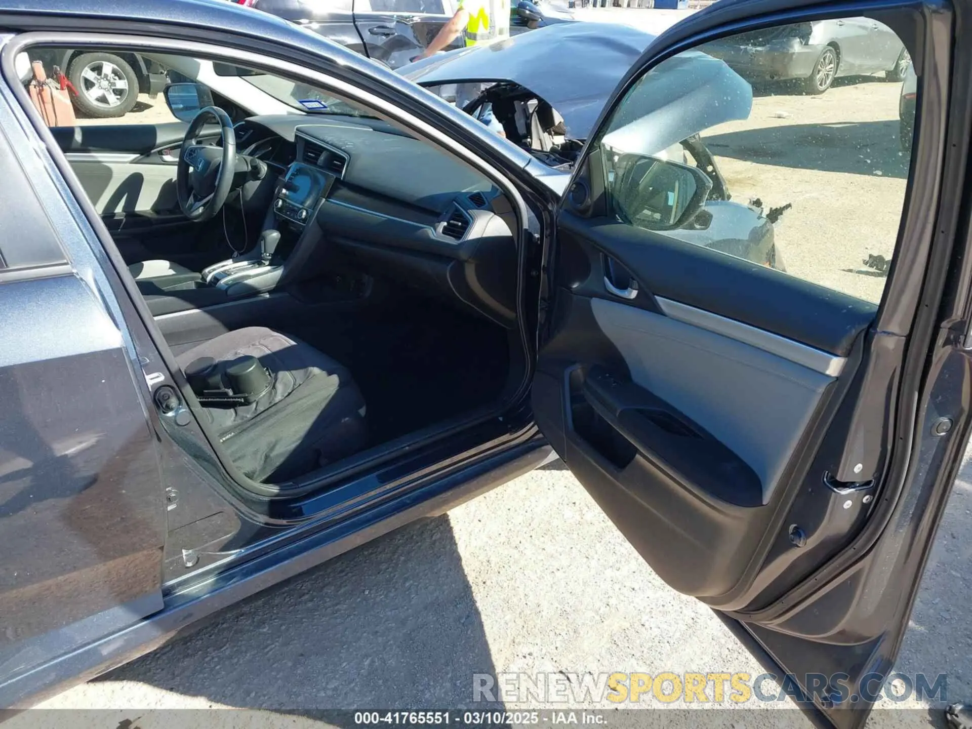 5 fotografías del automóvil dañado JHMFC1F31KX005256 HONDA CIVIC 2019
