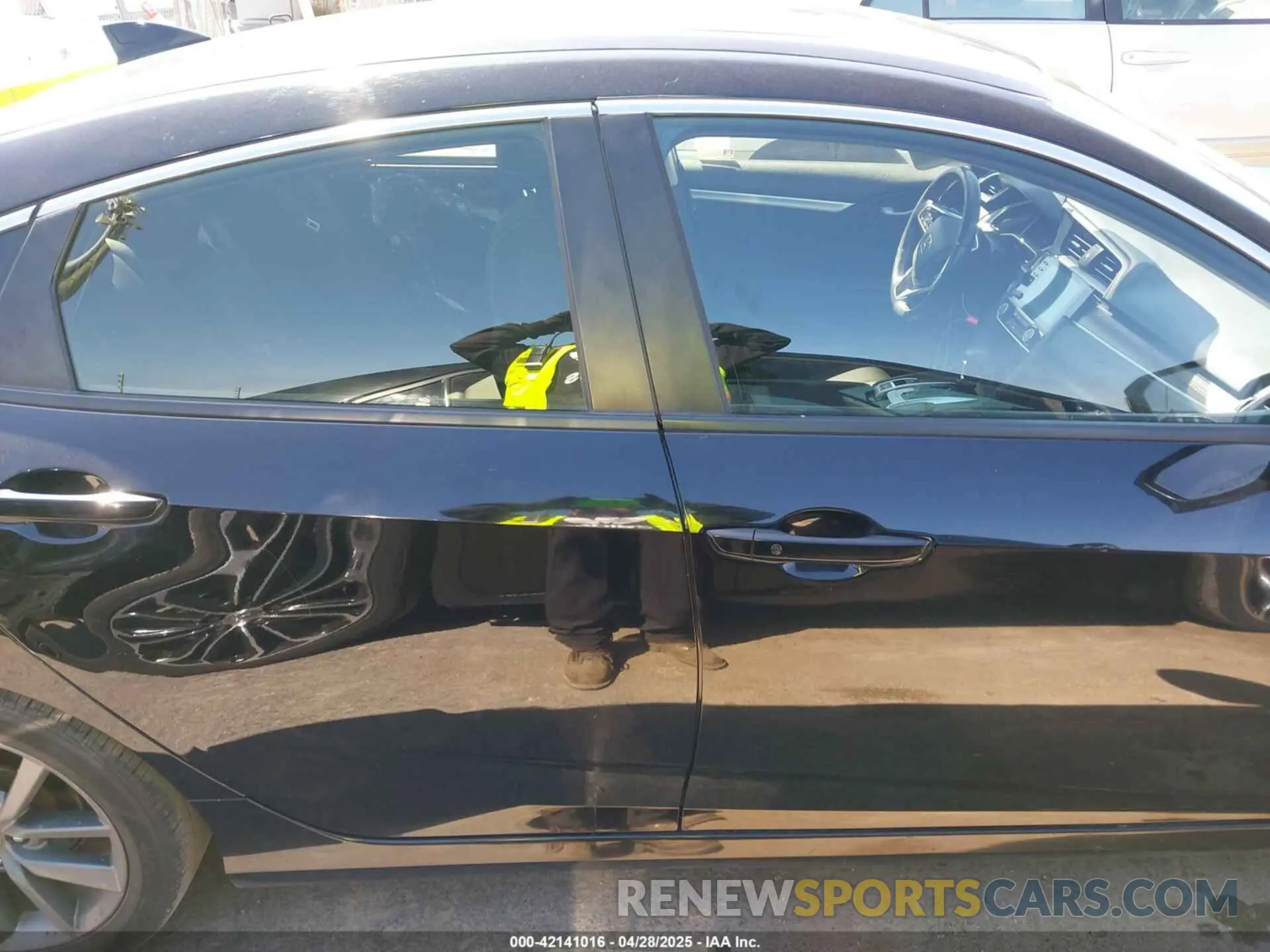 14 fotografías del automóvil dañado JHMFC1F32KX006092 HONDA CIVIC 2019