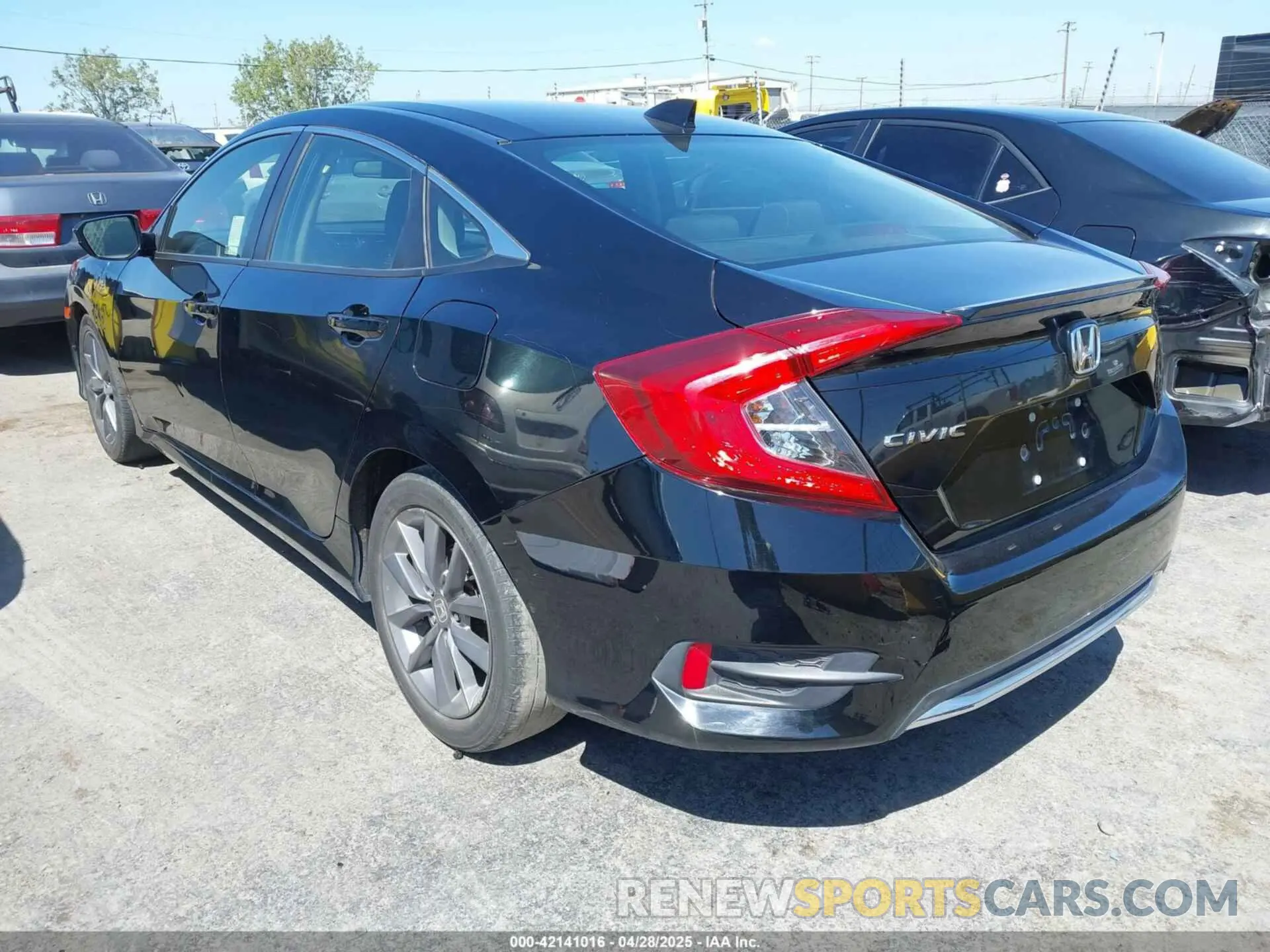 3 fotografías del automóvil dañado JHMFC1F32KX006092 HONDA CIVIC 2019