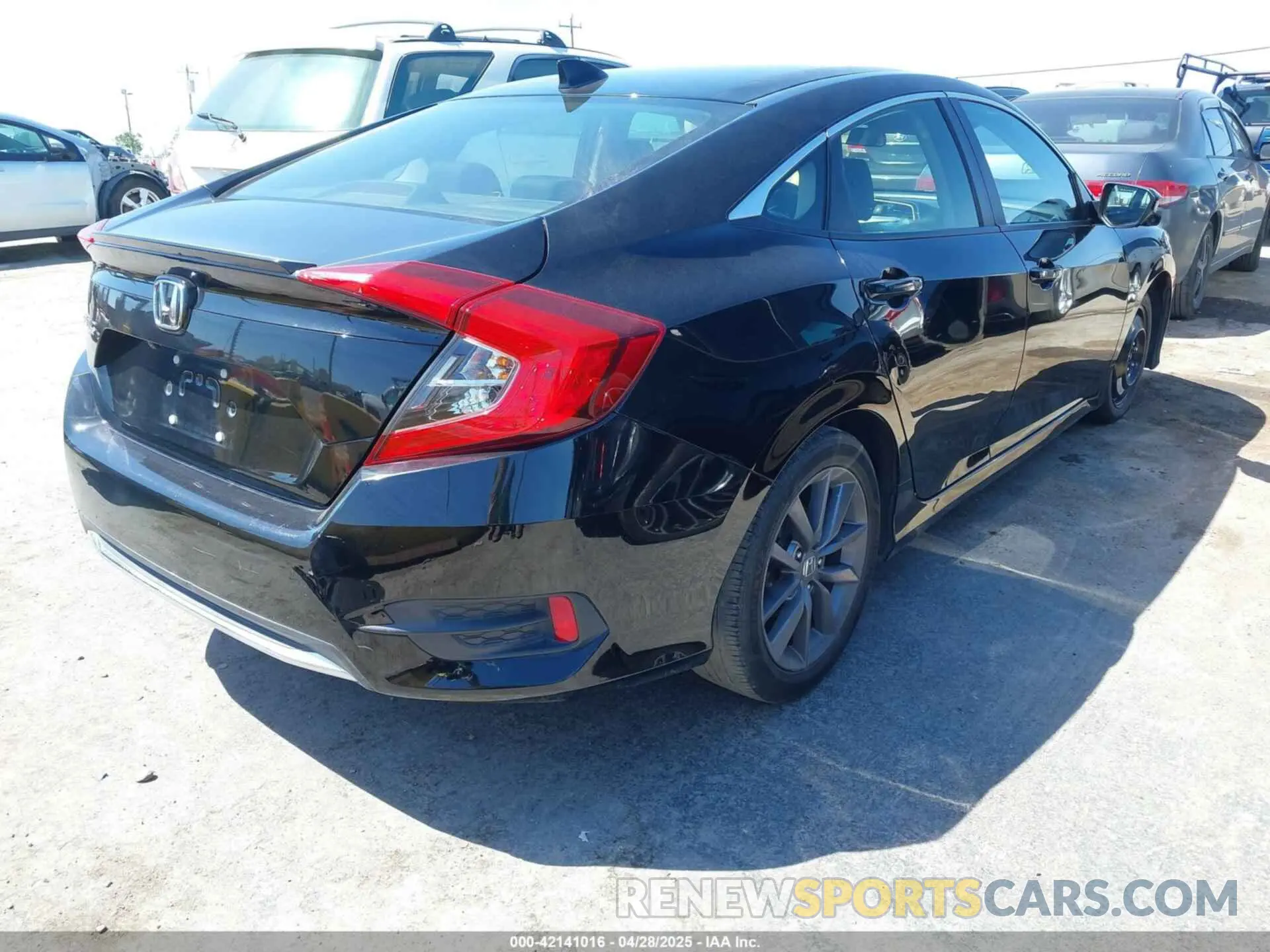 4 fotografías del automóvil dañado JHMFC1F32KX006092 HONDA CIVIC 2019