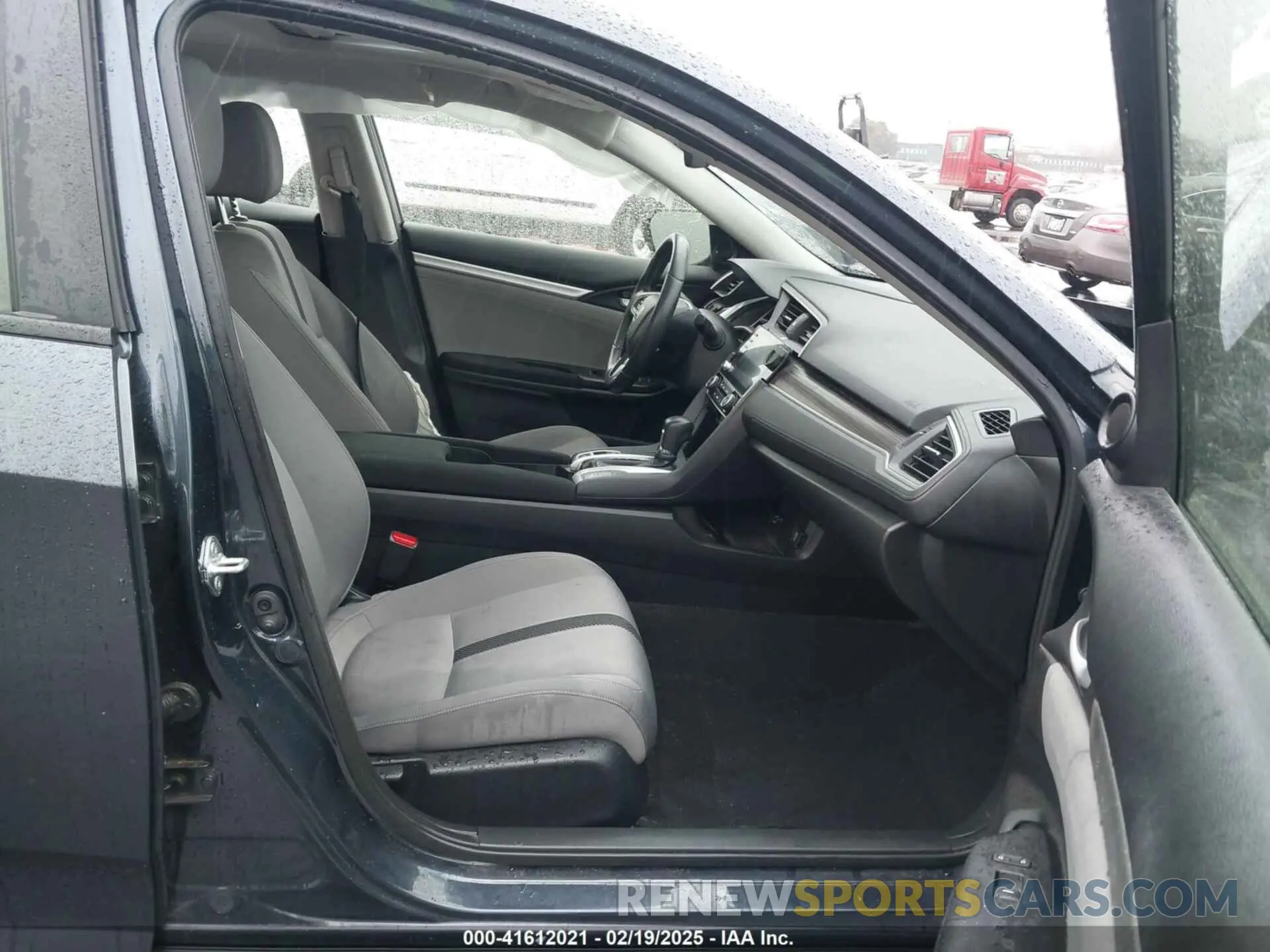 5 fotografías del automóvil dañado JHMFC1F34KX009754 HONDA CIVIC 2019