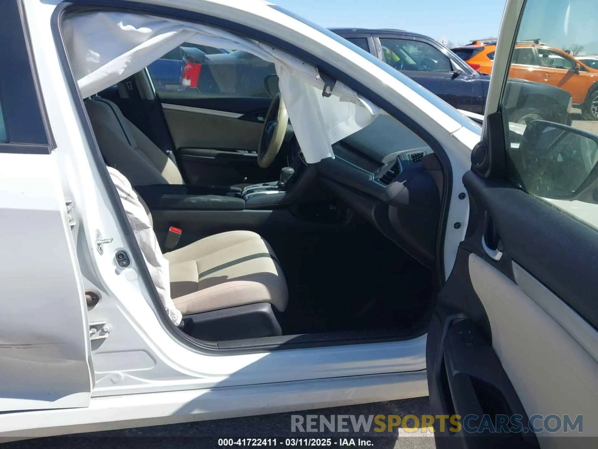 5 fotografías del automóvil dañado JHMFC1F35KX001825 HONDA CIVIC 2019