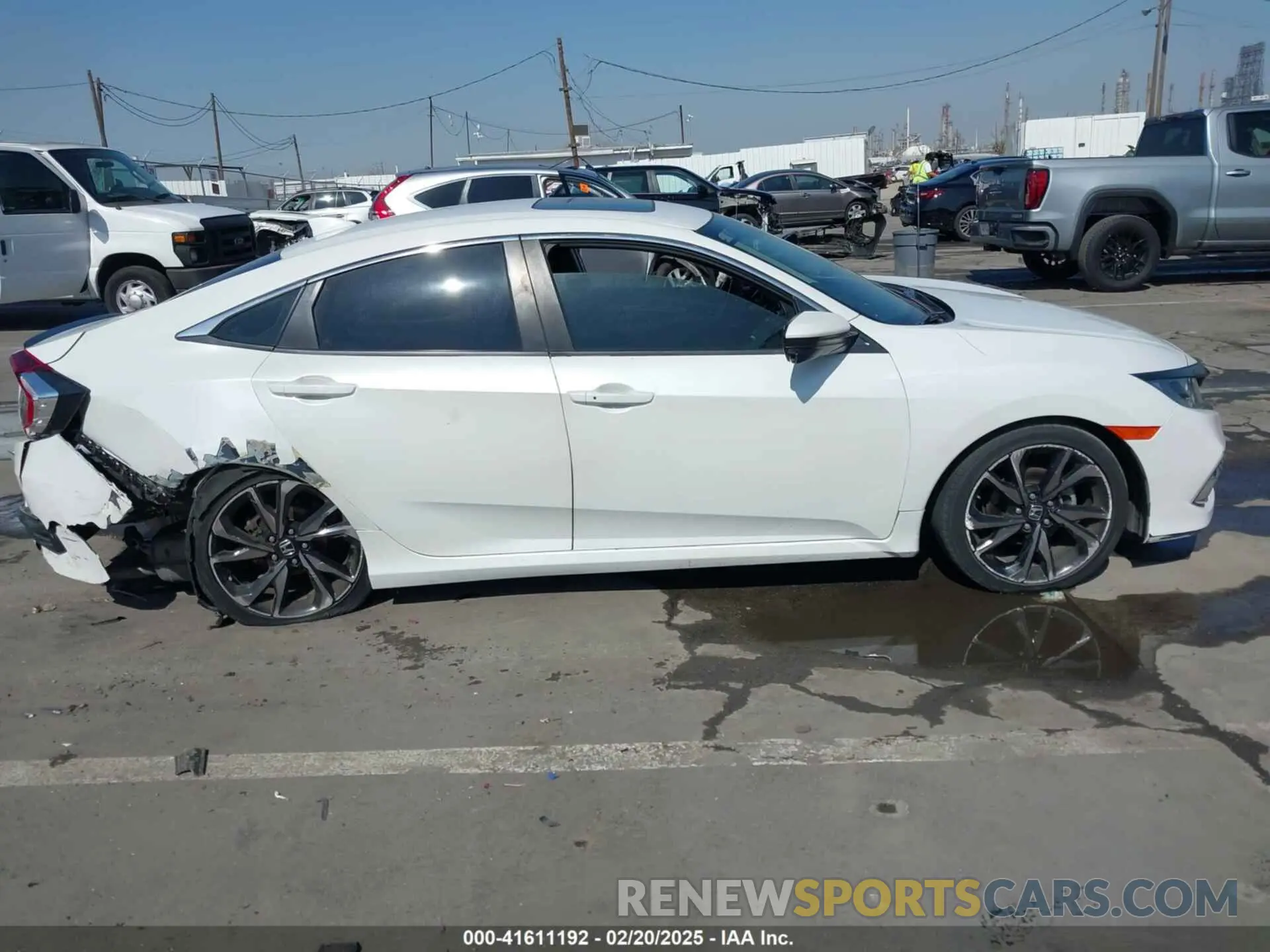 12 fotografías del automóvil dañado JHMFC1F36KX006399 HONDA CIVIC 2019