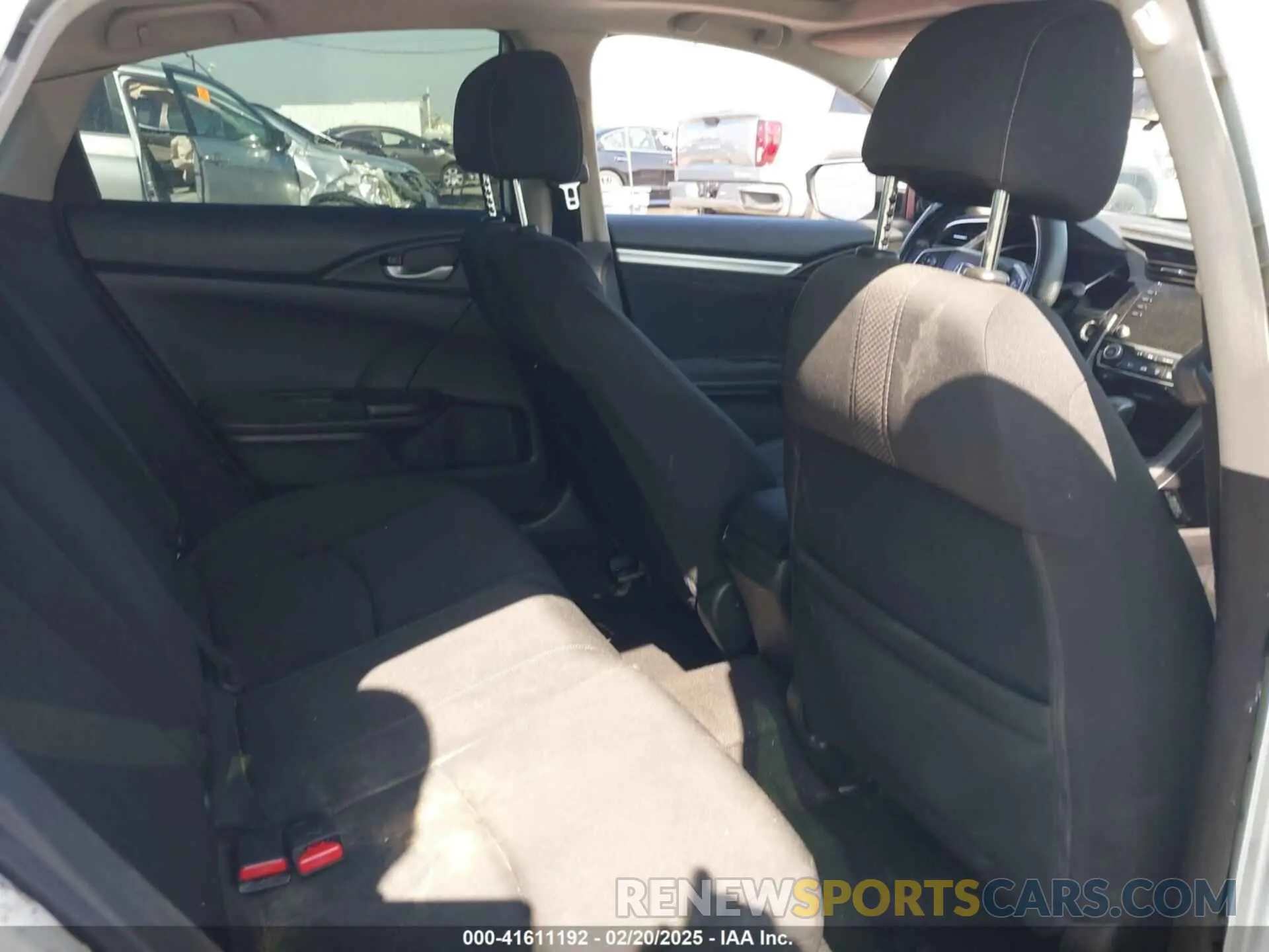 8 fotografías del automóvil dañado JHMFC1F36KX006399 HONDA CIVIC 2019