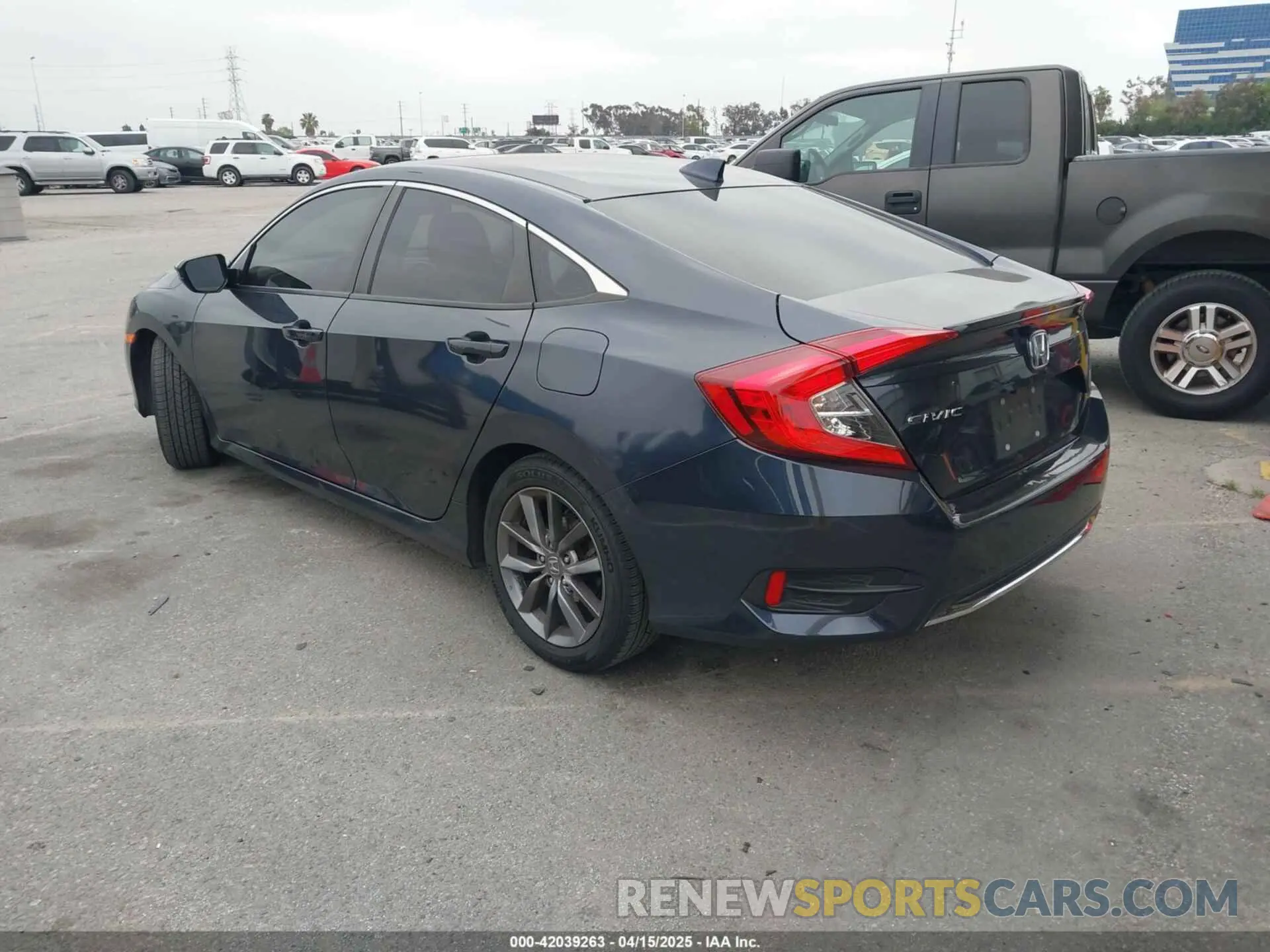 3 fotografías del automóvil dañado JHMFC1F3XKX014103 HONDA CIVIC 2019