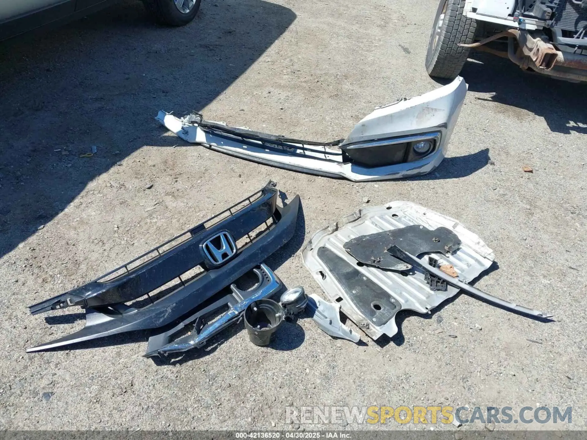 12 fotografías del automóvil dañado JHMFC1F72KX008959 HONDA CIVIC 2019