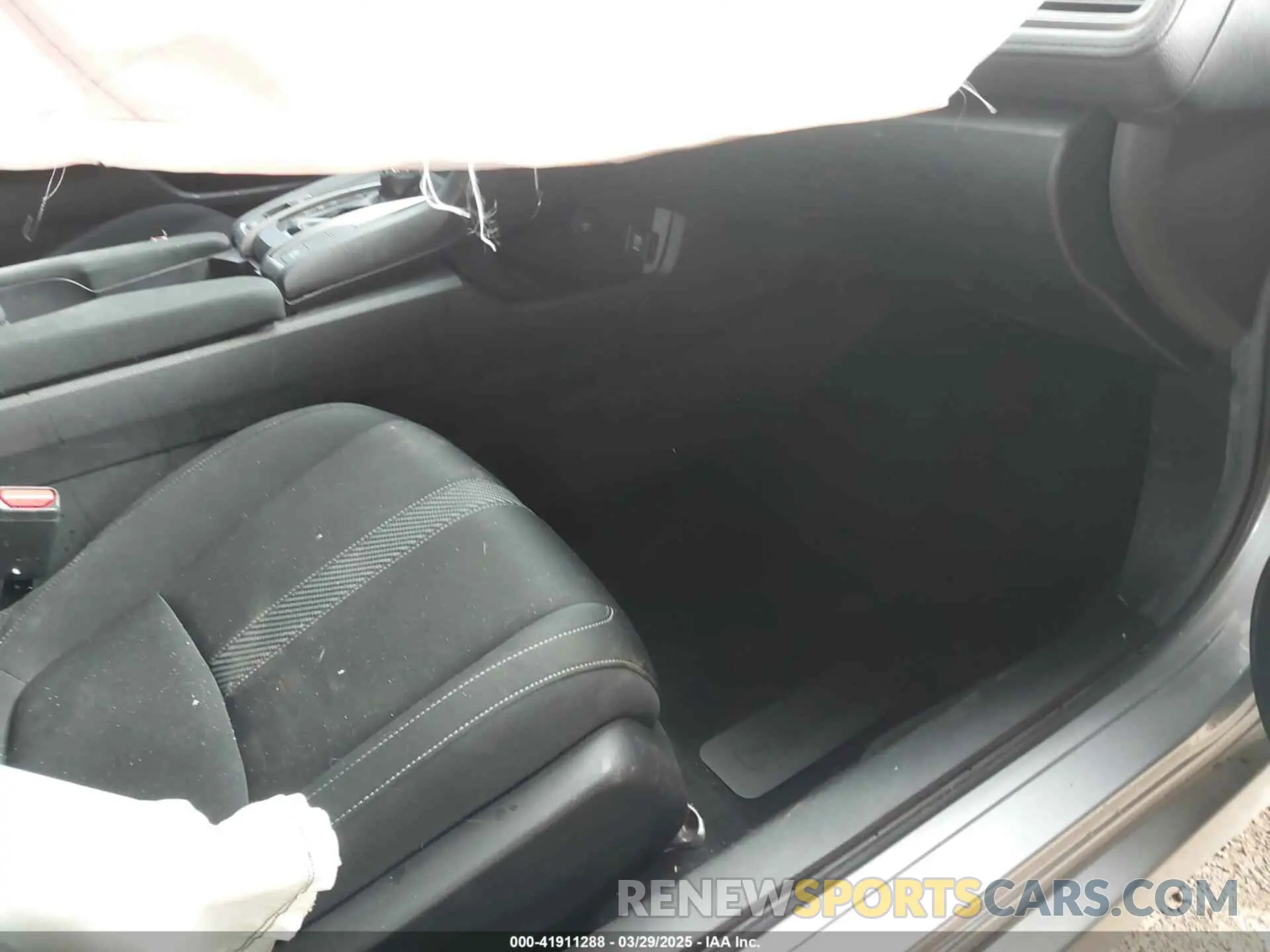 5 fotografías del automóvil dañado SHHFK7H30KU224805 HONDA CIVIC 2019