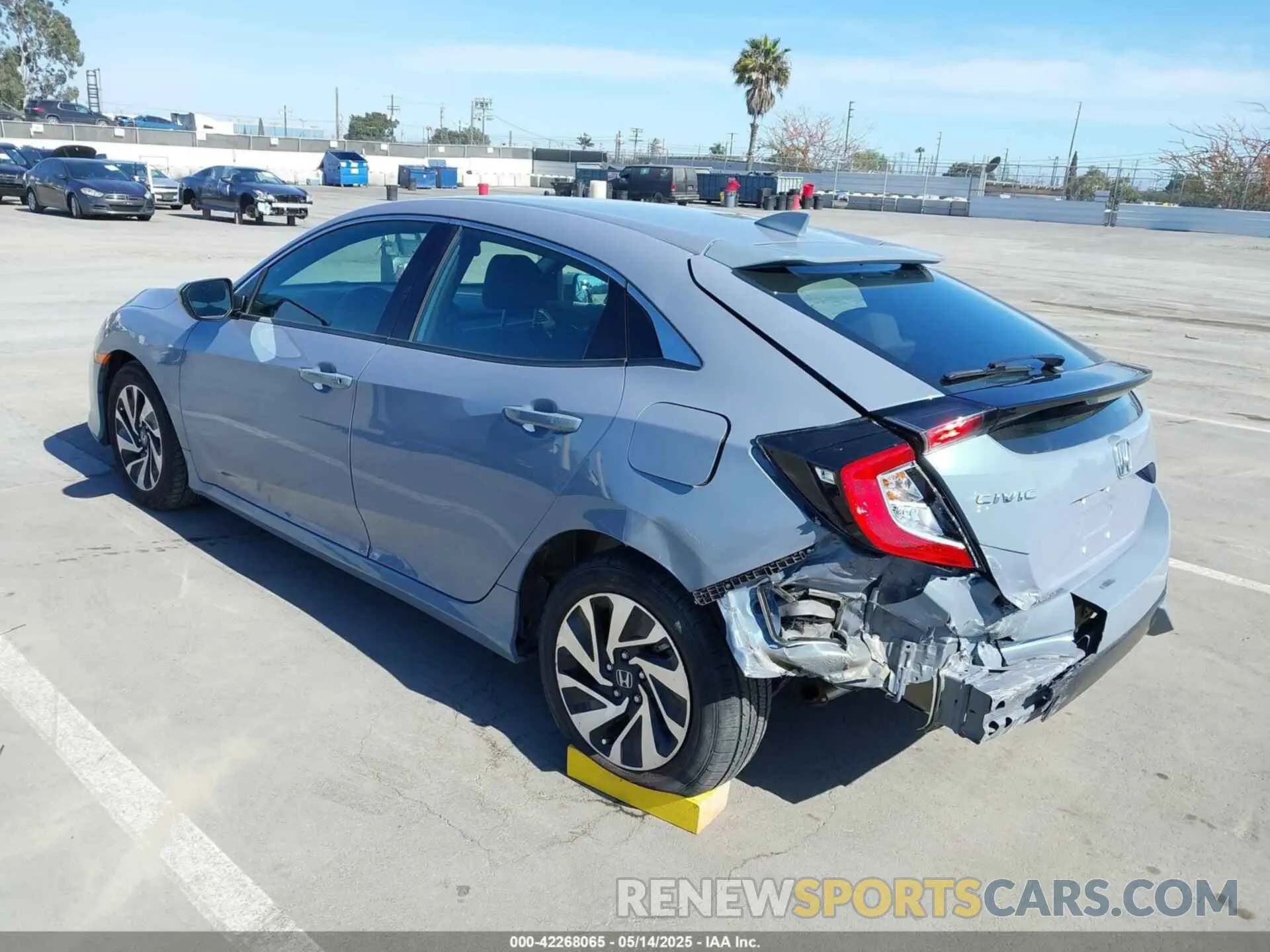 3 fotografías del automóvil dañado SHHFK7H32KU217449 HONDA CIVIC 2019