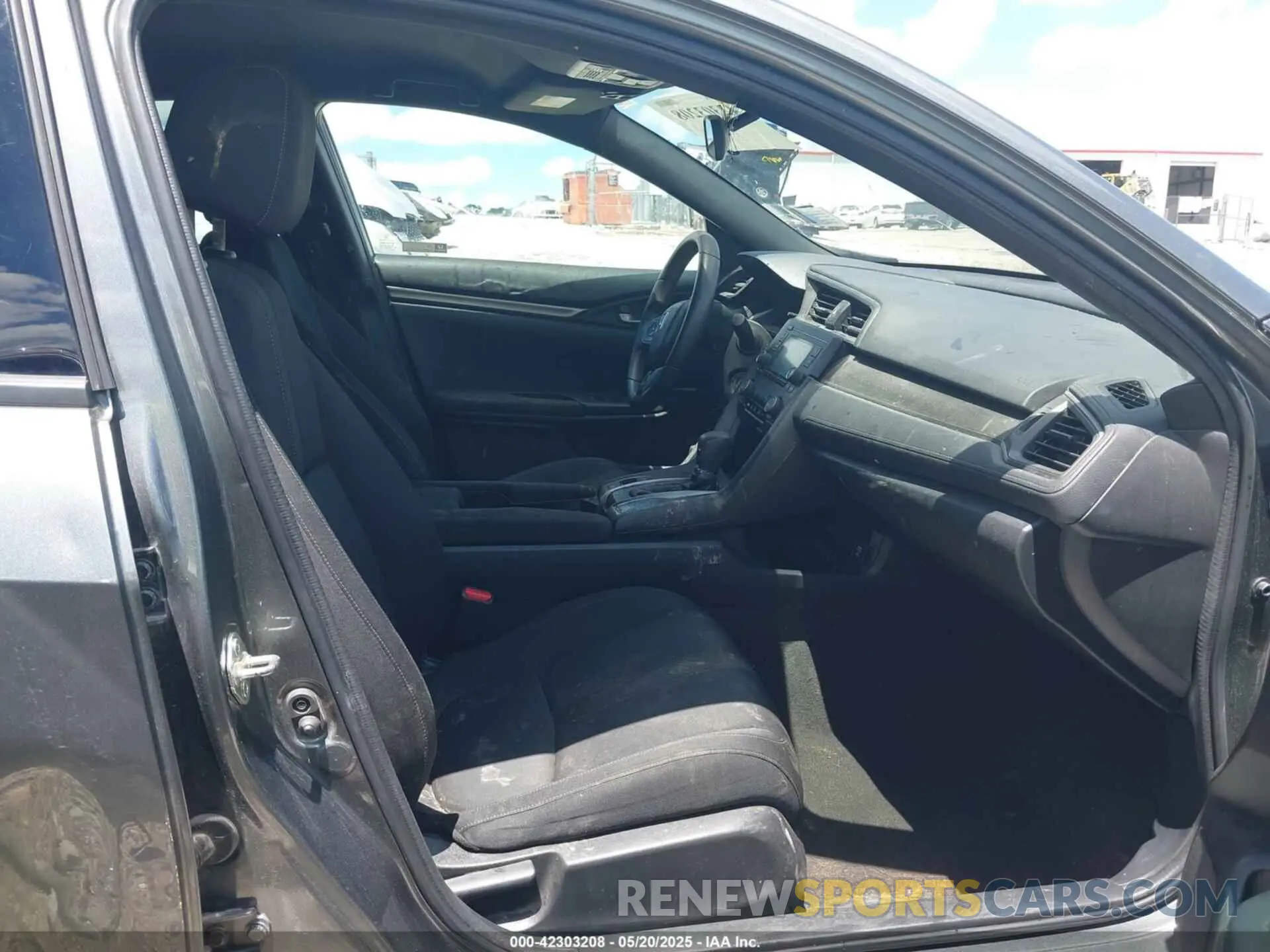 5 fotografías del automóvil dañado SHHFK7H3XKU420900 HONDA CIVIC 2019