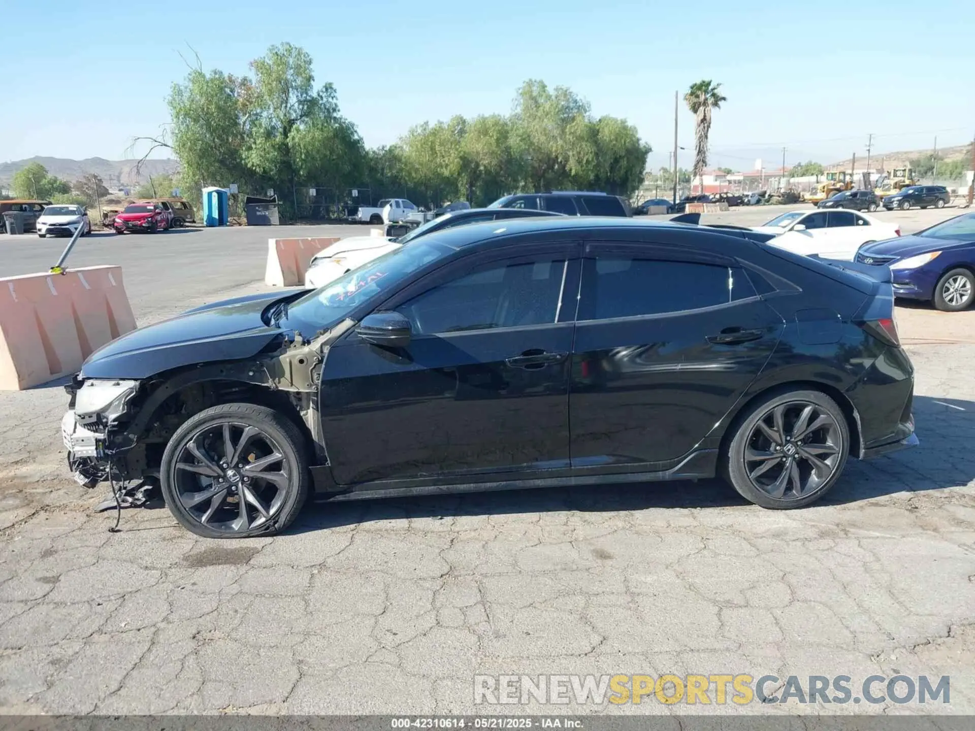15 fotografías del automóvil dañado SHHFK7H40KU415472 HONDA CIVIC 2019