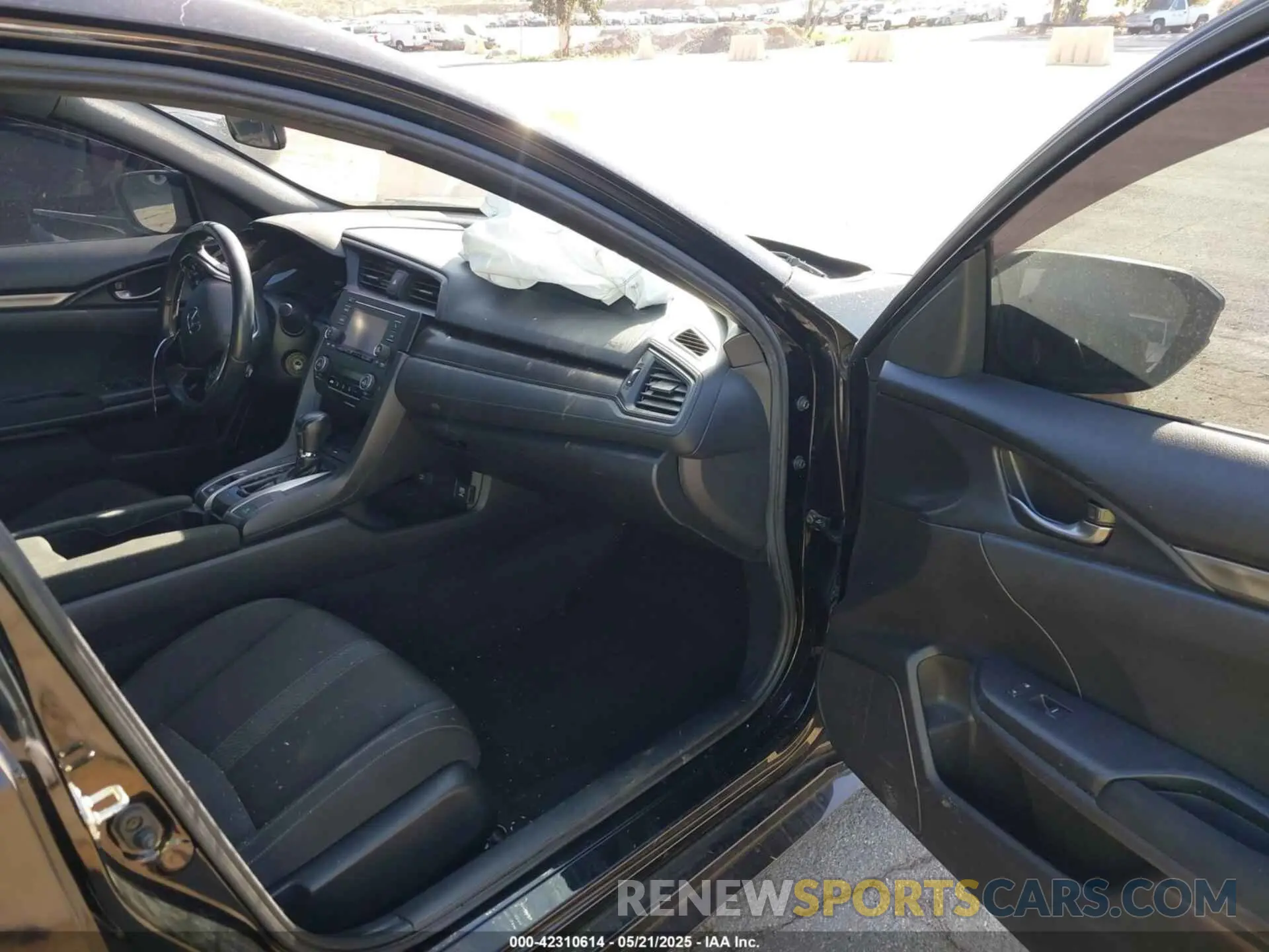 5 fotografías del automóvil dañado SHHFK7H40KU415472 HONDA CIVIC 2019