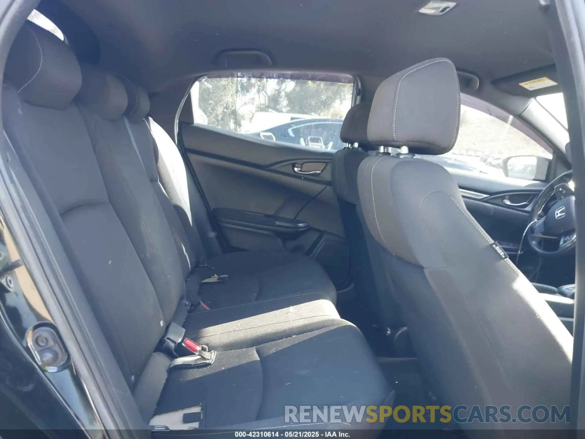 8 fotografías del automóvil dañado SHHFK7H40KU415472 HONDA CIVIC 2019