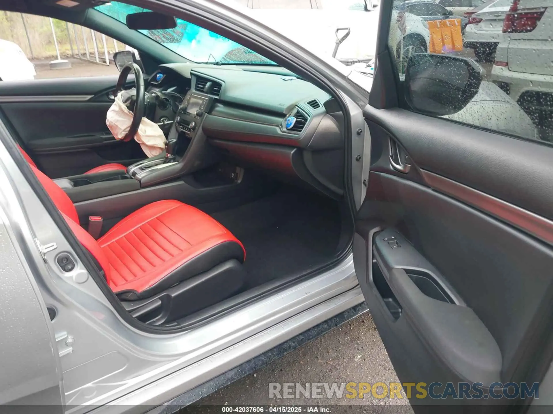 5 fotografías del automóvil dañado SHHFK7H41KU227138 HONDA CIVIC 2019