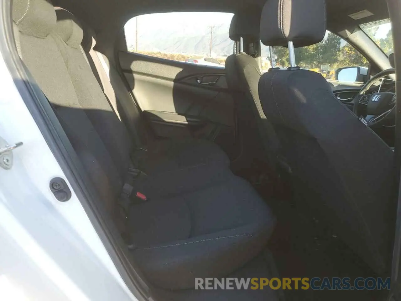 10 fotografías del automóvil dañado SHHFK7H43KU205870 HONDA CIVIC 2019