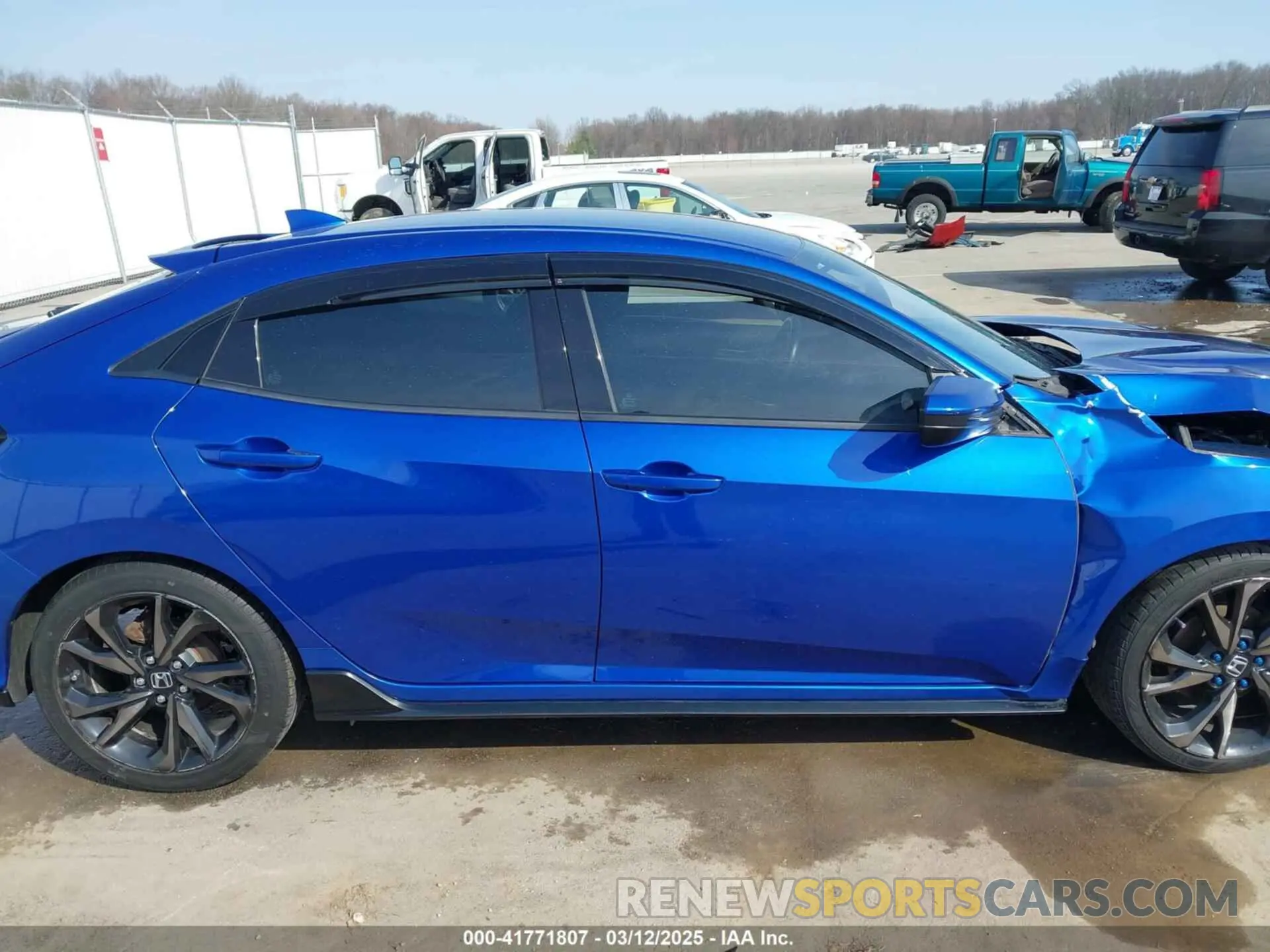 13 fotografías del automóvil dañado SHHFK7H44KU209751 HONDA CIVIC 2019
