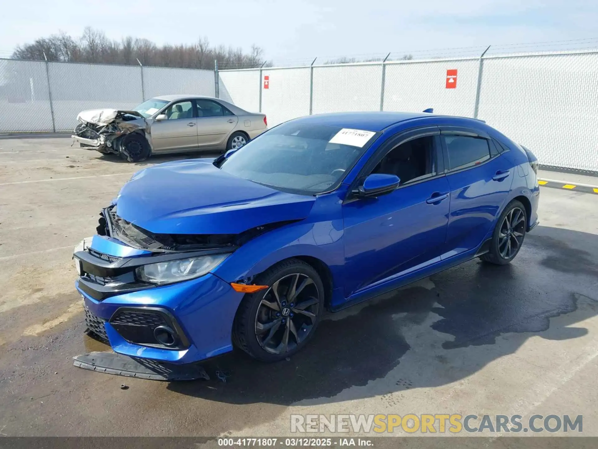 2 fotografías del automóvil dañado SHHFK7H44KU209751 HONDA CIVIC 2019