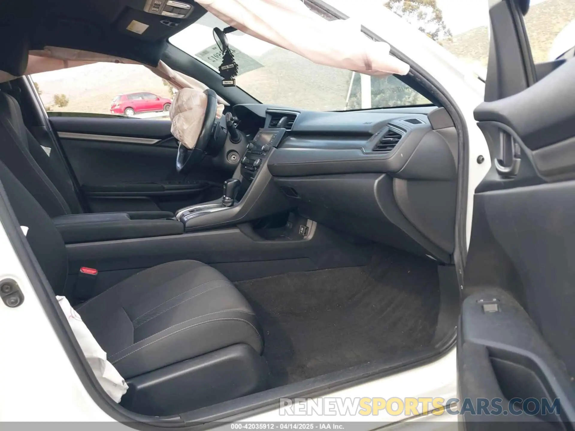 5 fotografías del automóvil dañado SHHFK7H45KU406167 HONDA CIVIC 2019