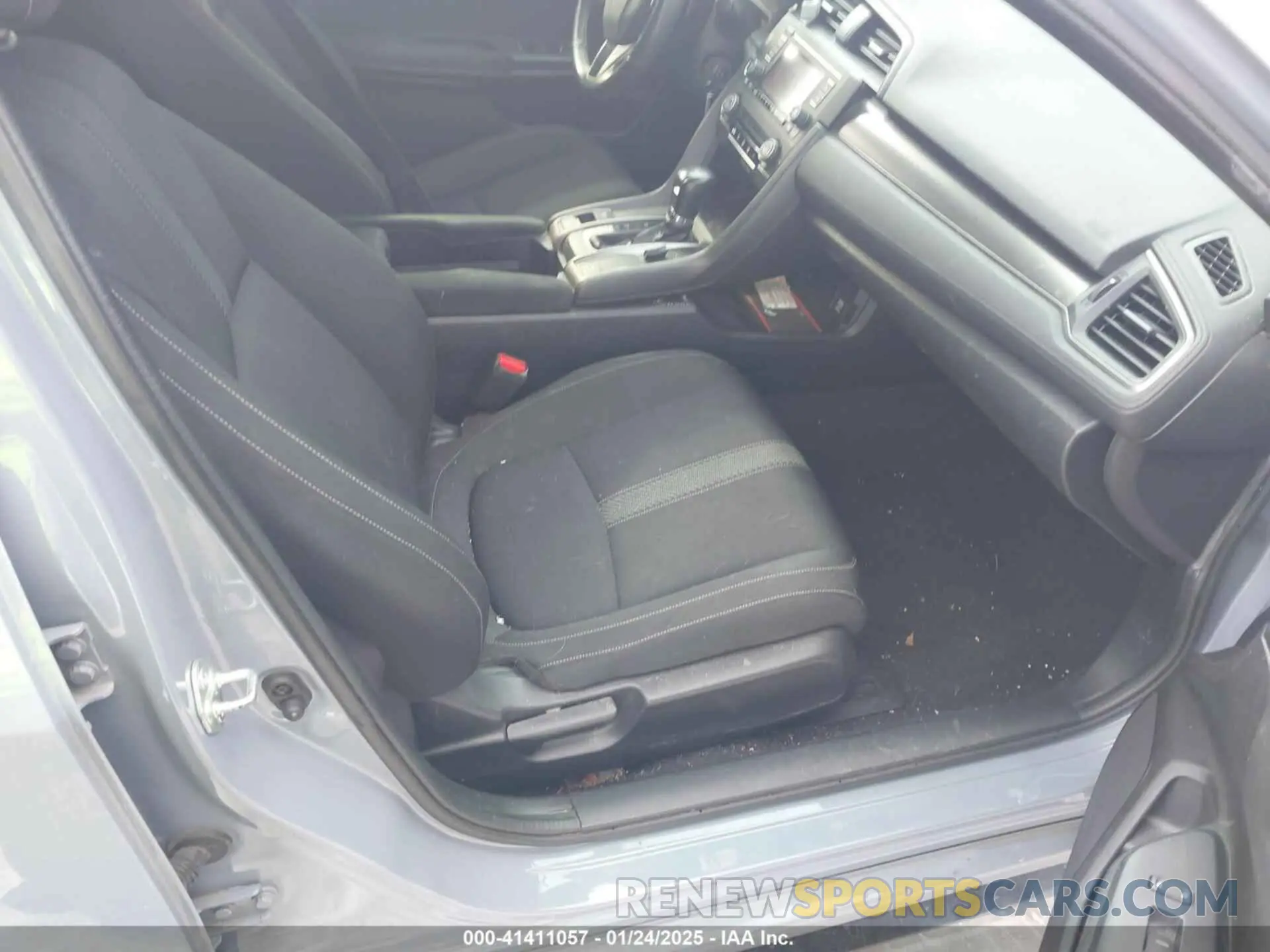 5 fotografías del automóvil dañado SHHFK7H47KU202793 HONDA CIVIC 2019