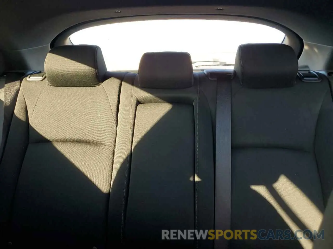 10 fotografías del automóvil dañado SHHFK7H63KU220094 HONDA CIVIC 2019