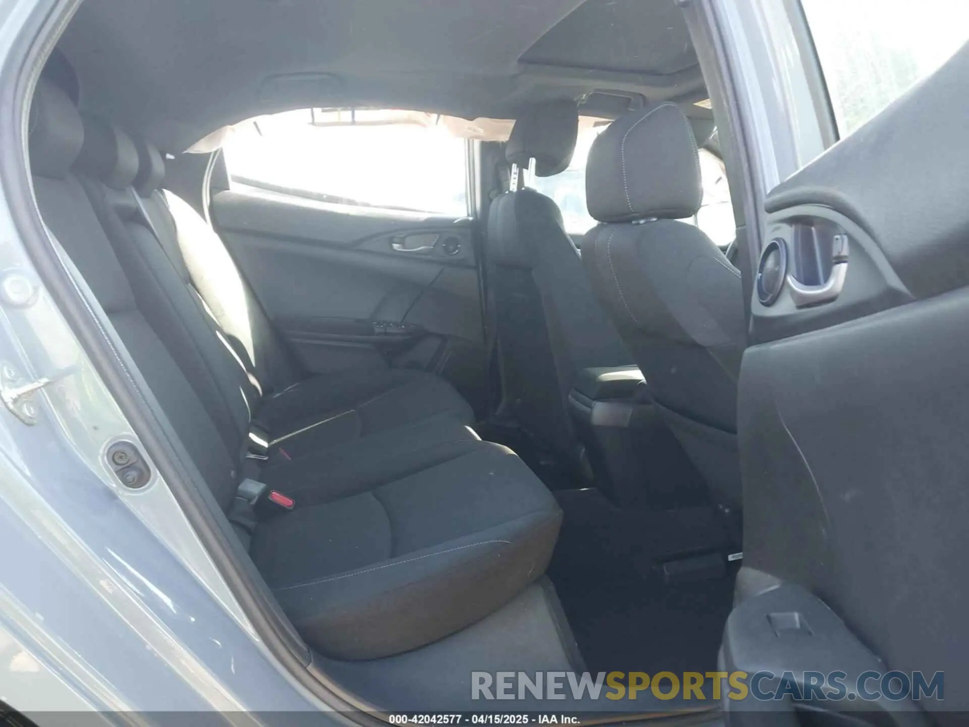 8 fotografías del automóvil dañado SHHFK7H63KU423647 HONDA CIVIC 2019