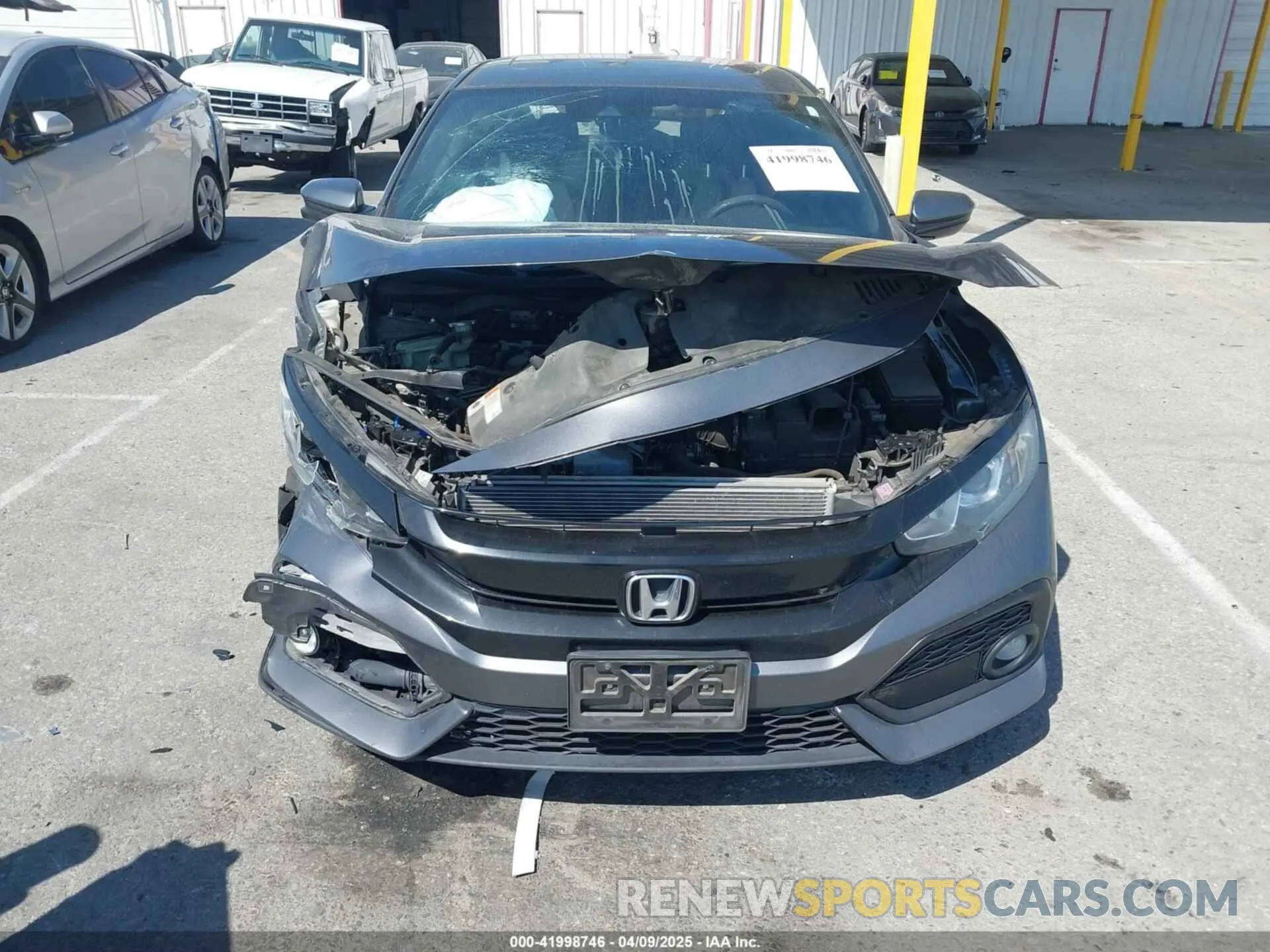 12 fotografías del automóvil dañado SHHFK7H67KU402316 HONDA CIVIC 2019