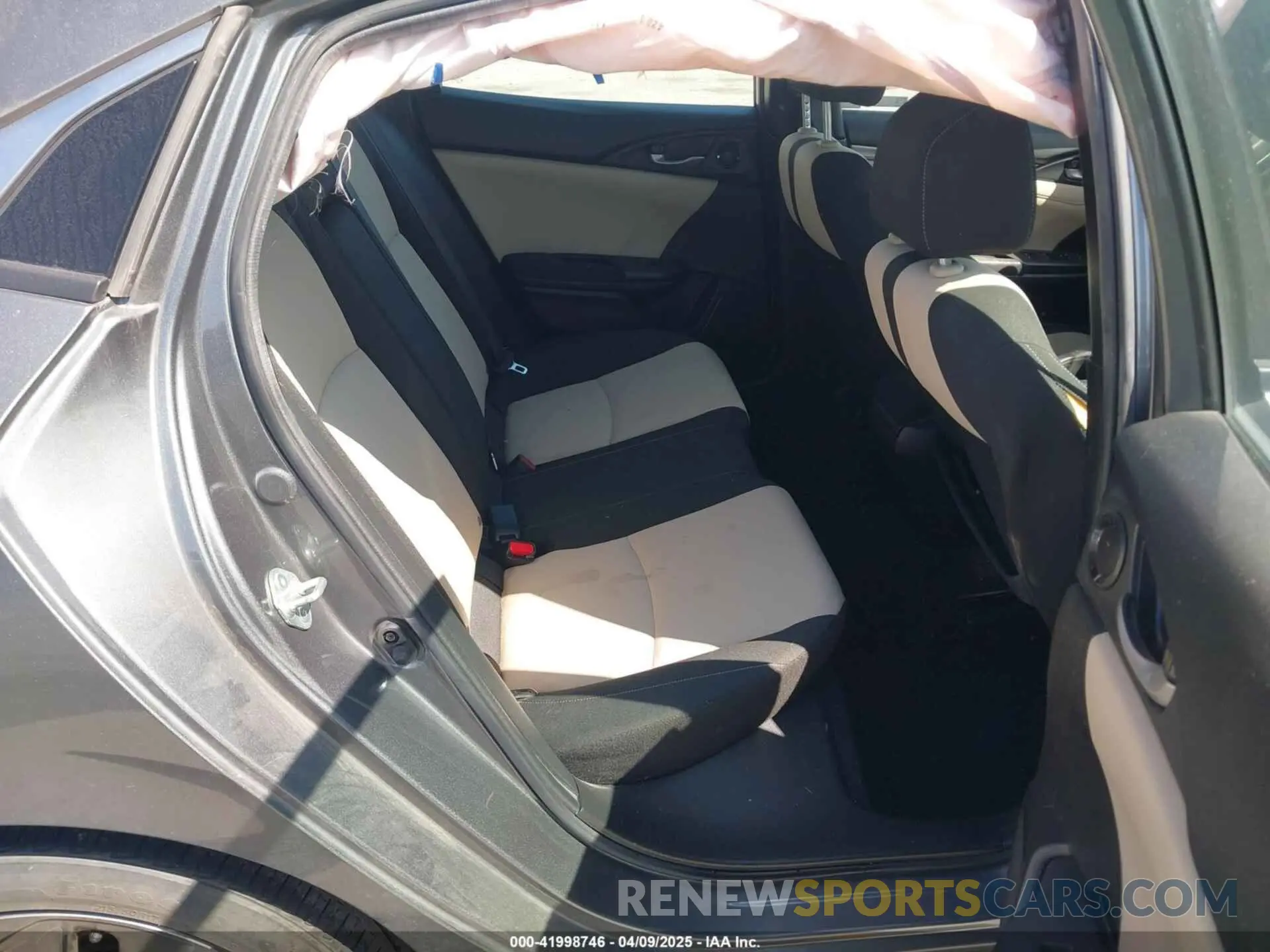 8 fotografías del automóvil dañado SHHFK7H67KU402316 HONDA CIVIC 2019