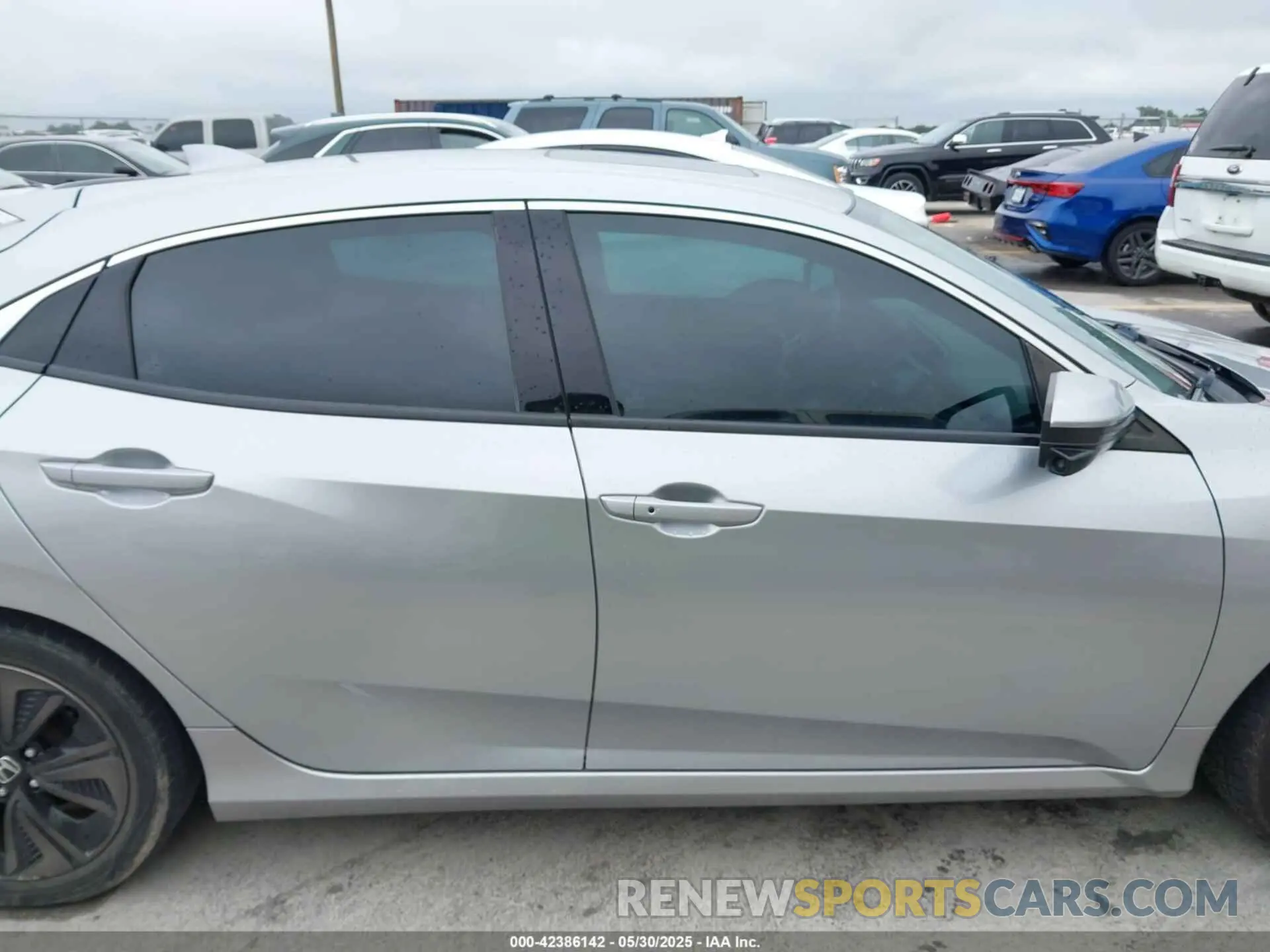 13 fotografías del automóvil dañado SHHFK7H68KU227882 HONDA CIVIC 2019