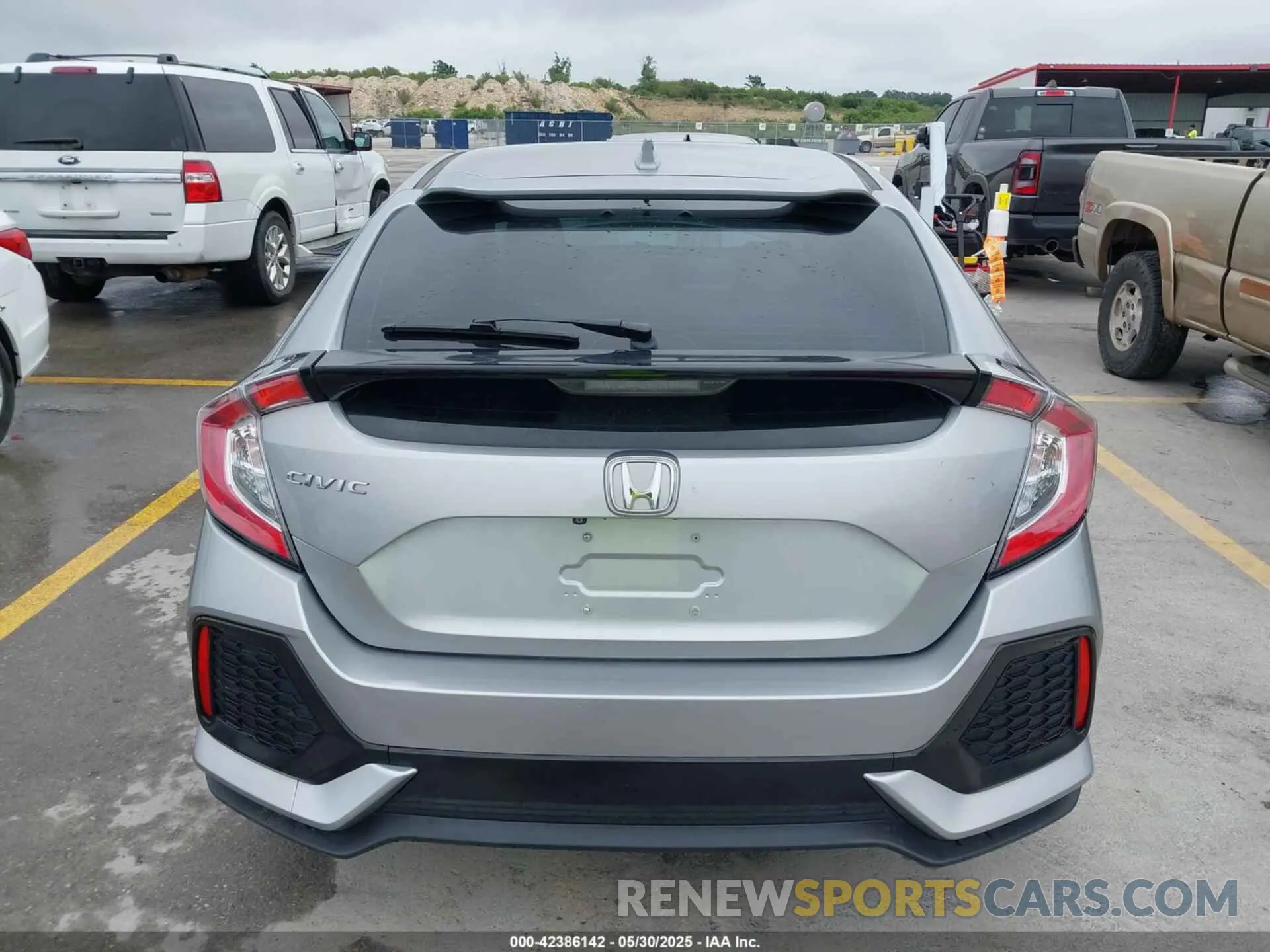 16 fotografías del automóvil dañado SHHFK7H68KU227882 HONDA CIVIC 2019