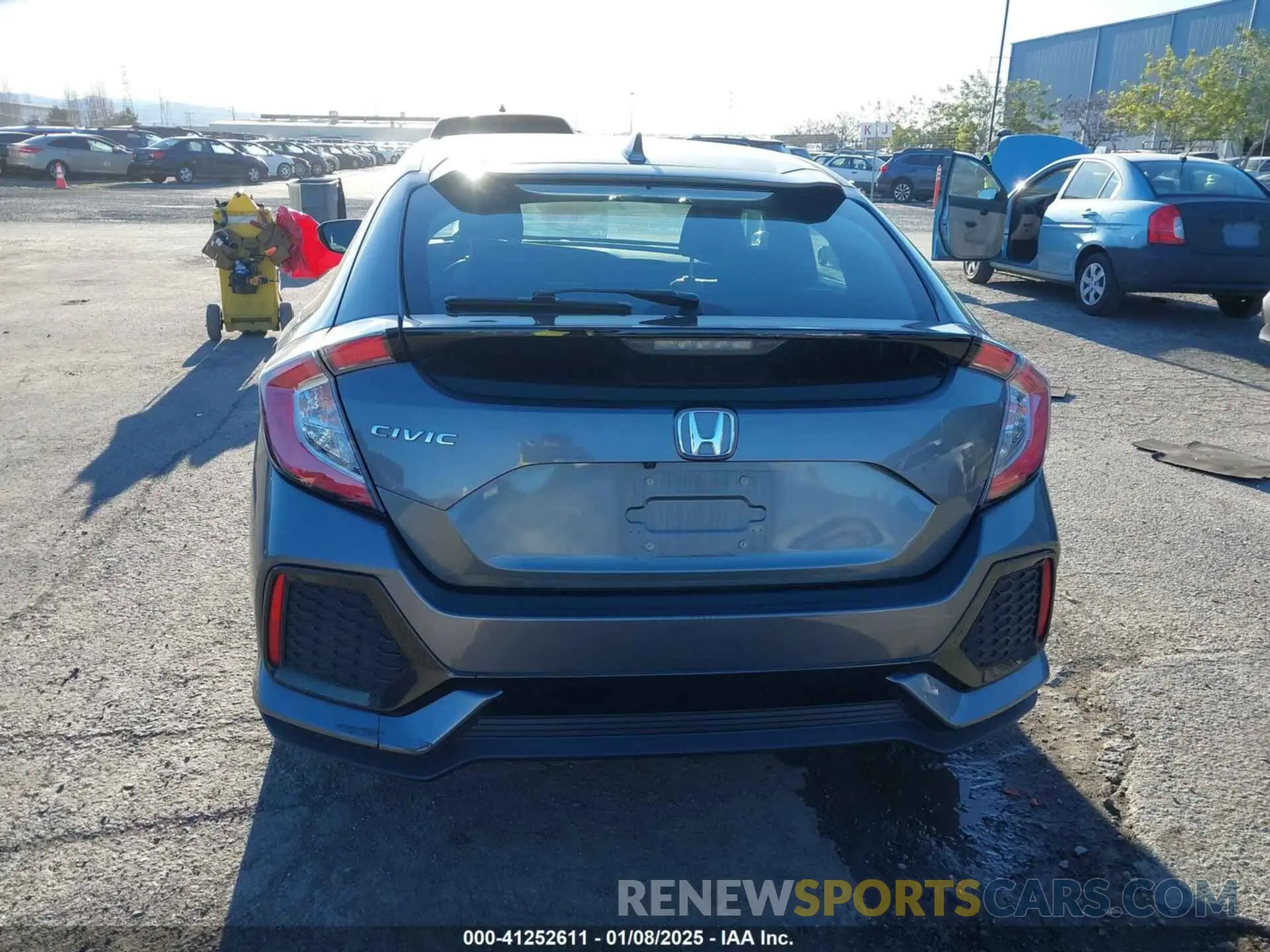 17 fotografías del automóvil dañado SHHFK7H69KU401748 HONDA CIVIC 2019