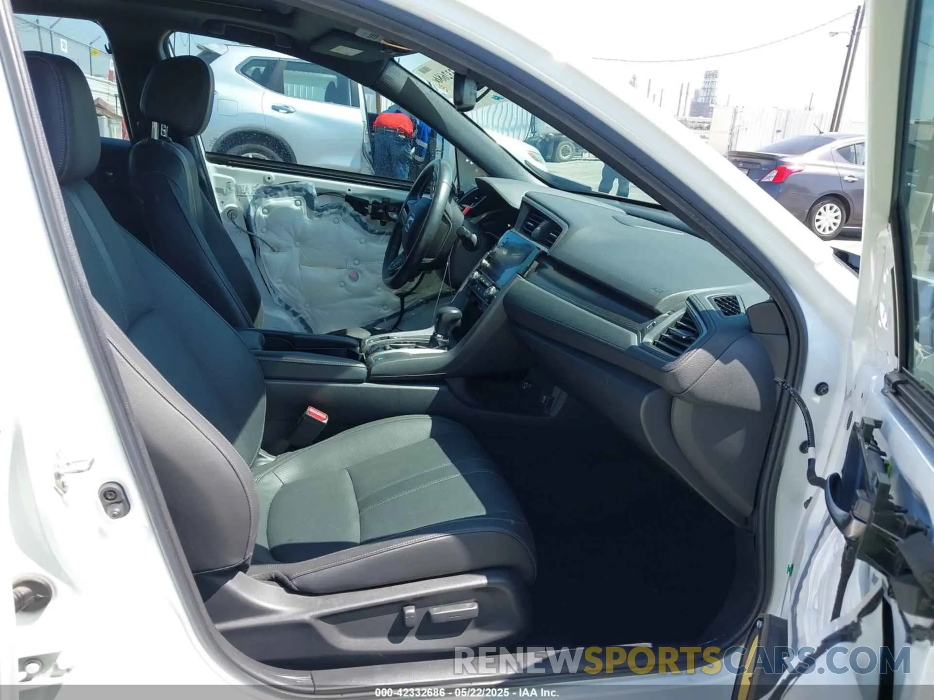 5 fotografías del automóvil dañado SHHFK7H93KU404445 HONDA CIVIC 2019