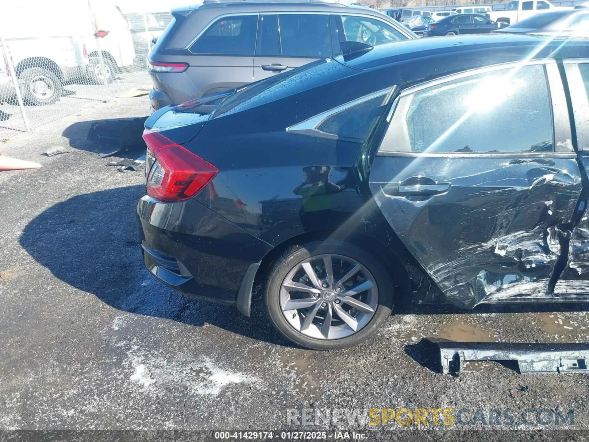 17 fotografías del automóvil dañado 19XFC1F31LE021167 HONDA CIVIC 2020