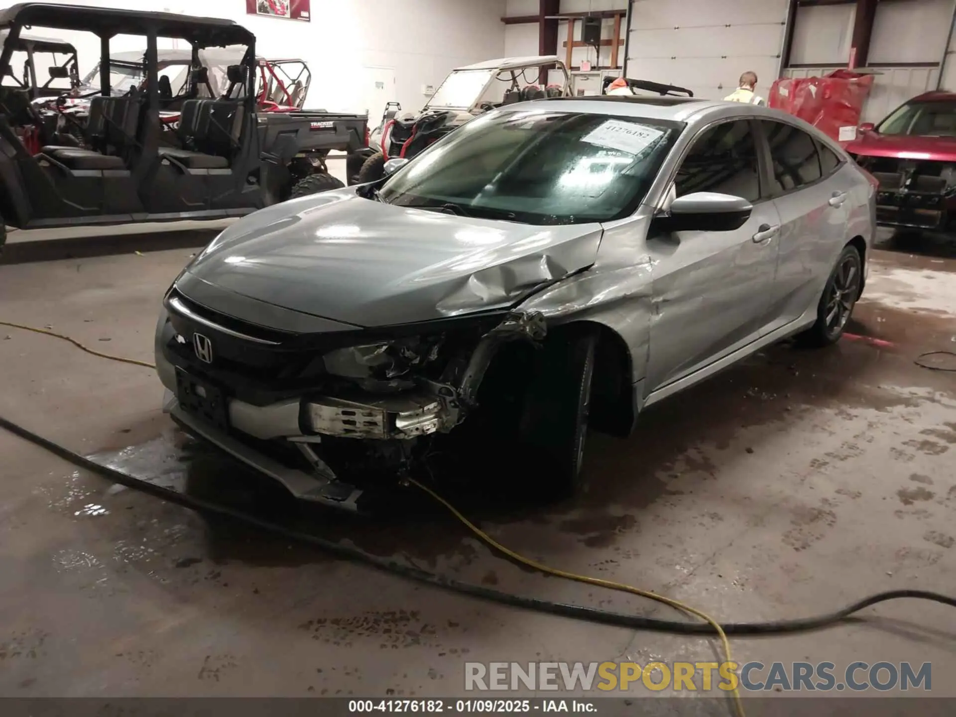 2 fotografías del automóvil dañado 19XFC1F32LE018522 HONDA CIVIC 2020