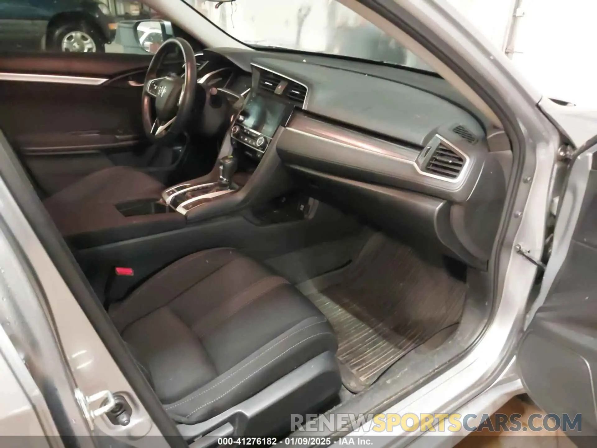 5 fotografías del automóvil dañado 19XFC1F32LE018522 HONDA CIVIC 2020