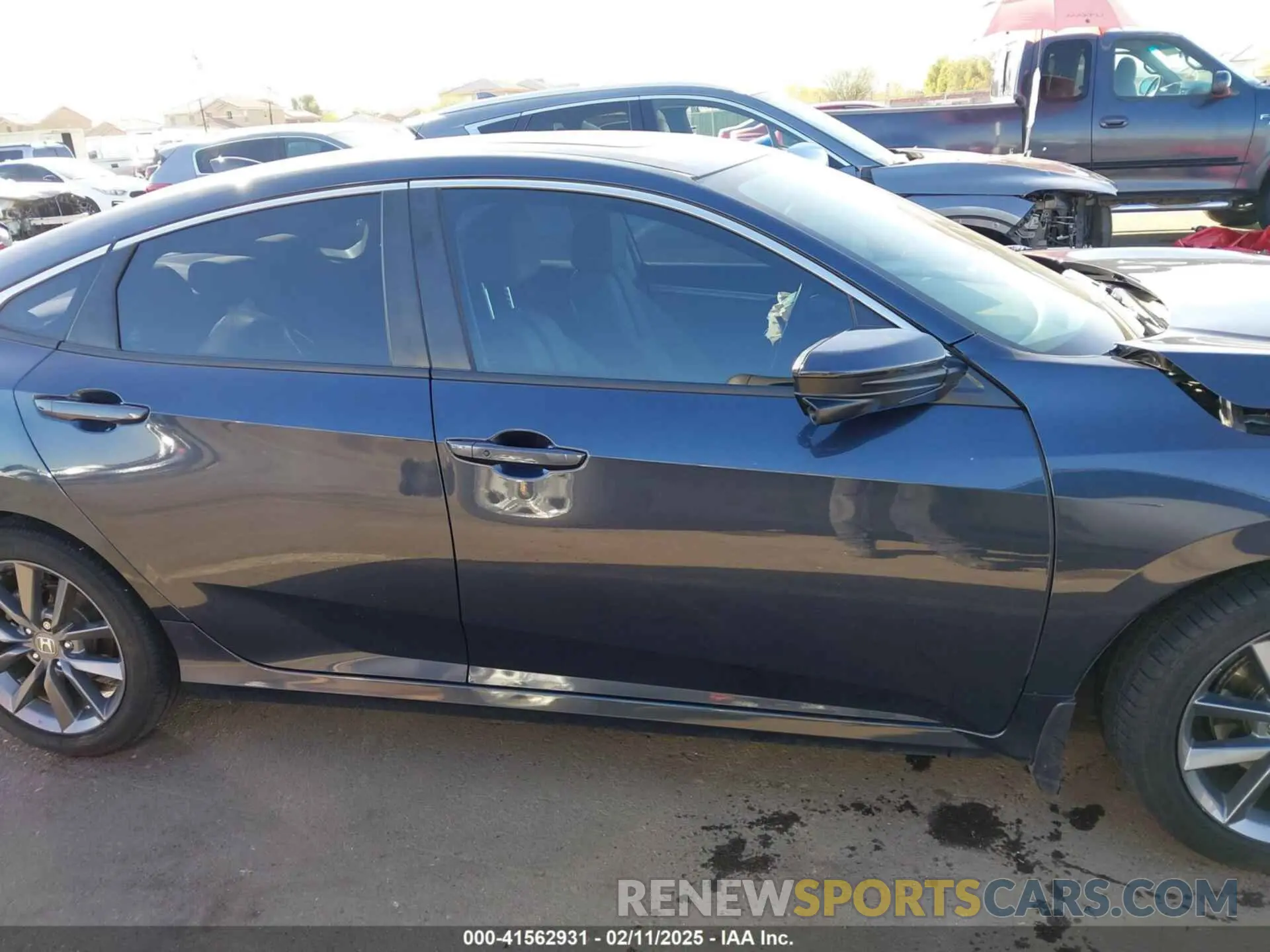 14 fotografías del automóvil dañado 19XFC1F33LE020280 HONDA CIVIC 2020